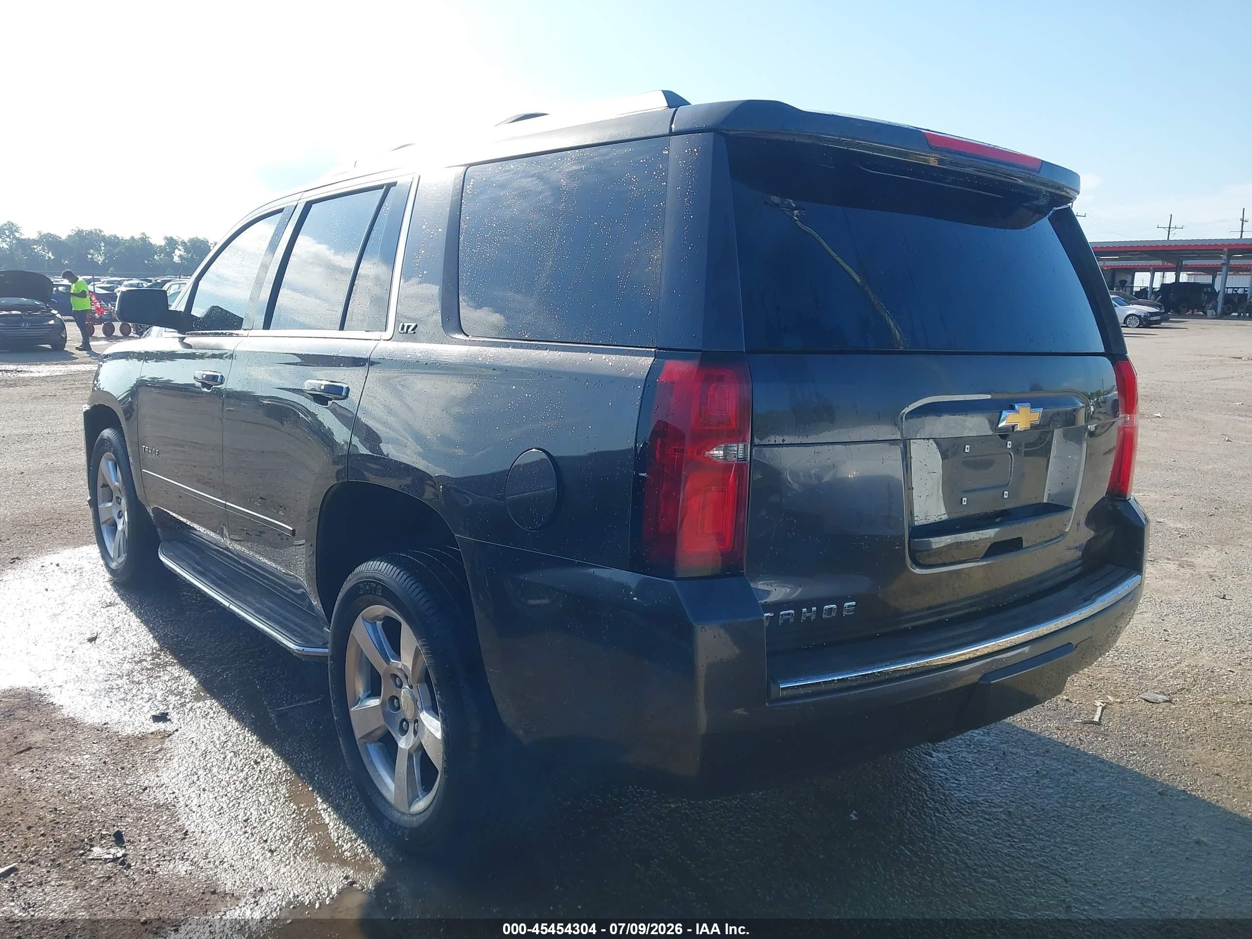 2015 Chevrolet Tahoe Ltz Черный vin: 1GNSCCKC7FR159103