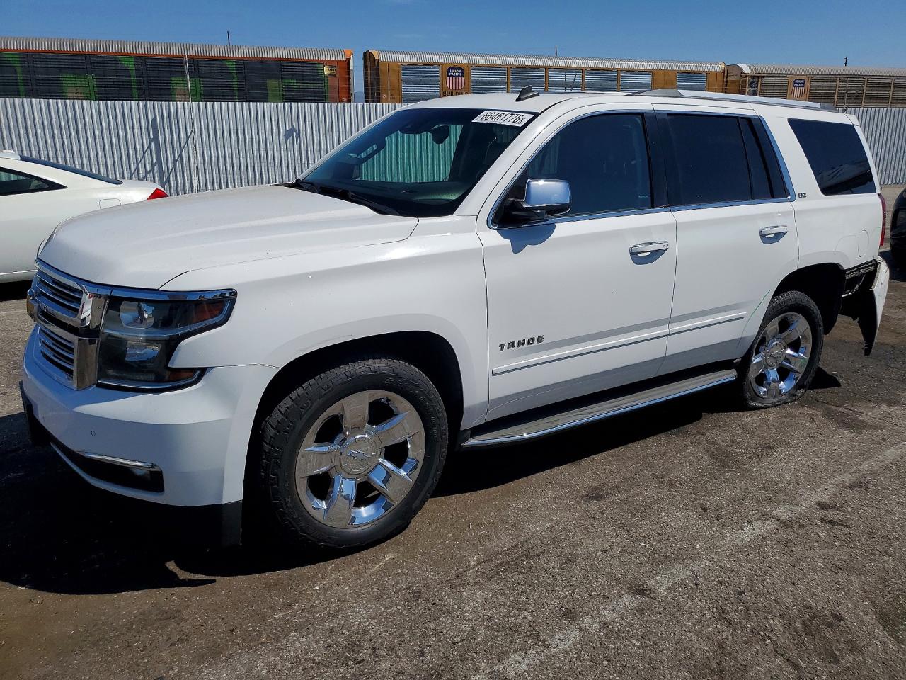 2015 Chevrolet Tahoe C1500 Ltz Белый vin: 1GNSCCKC8FR185564