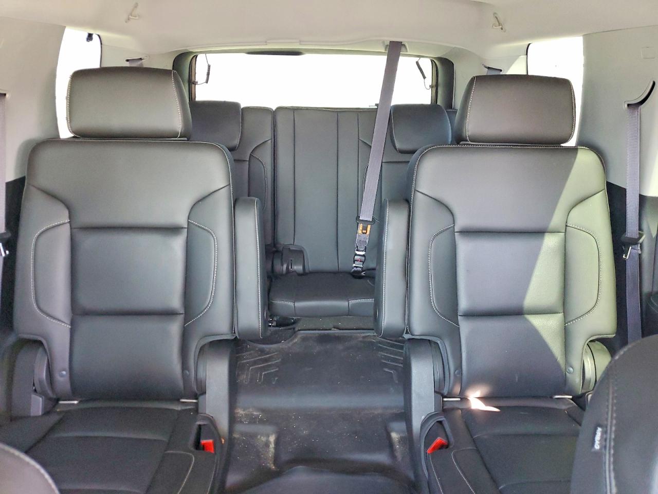 2015 Chevrolet Tahoe C1500 Ltz Белый vin: 1GNSCCKC9FR217874