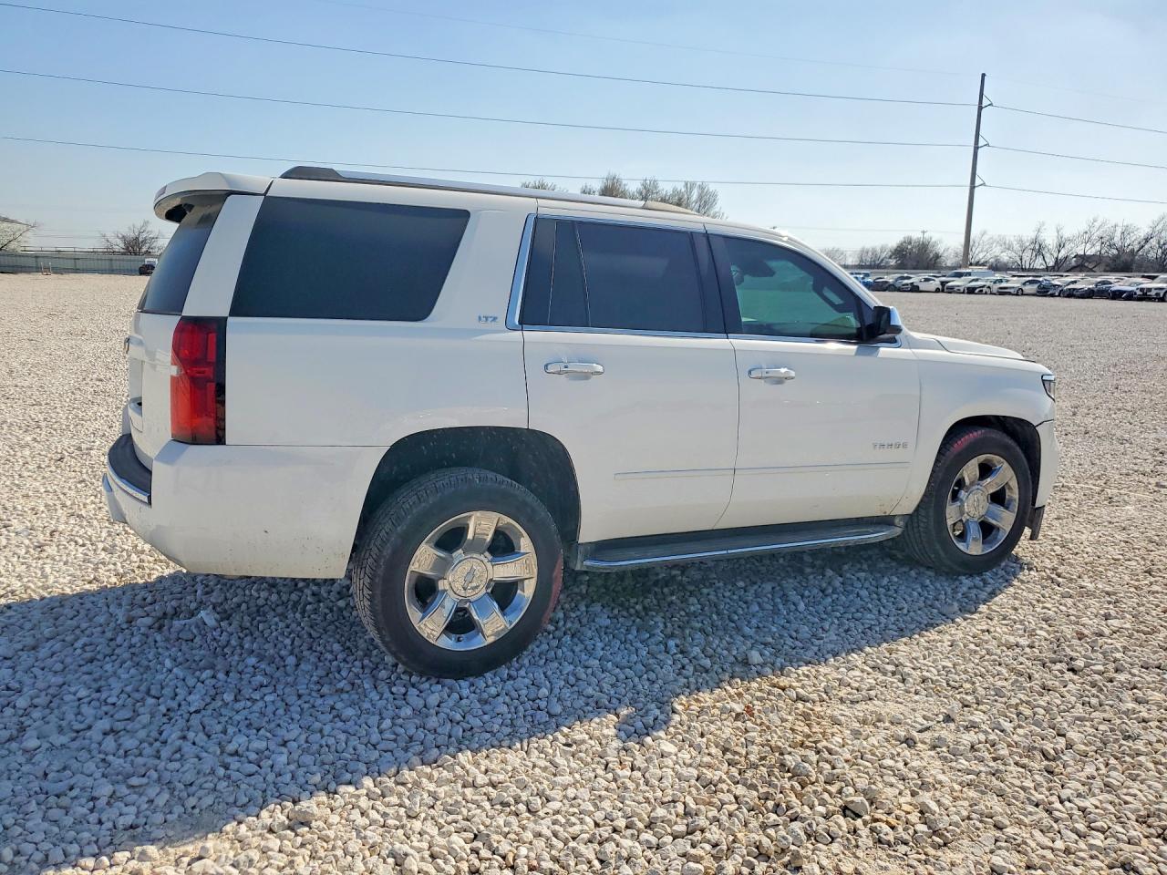 2015 Chevrolet Tahoe C1500 Ltz Белый vin: 1GNSCCKC9FR217874