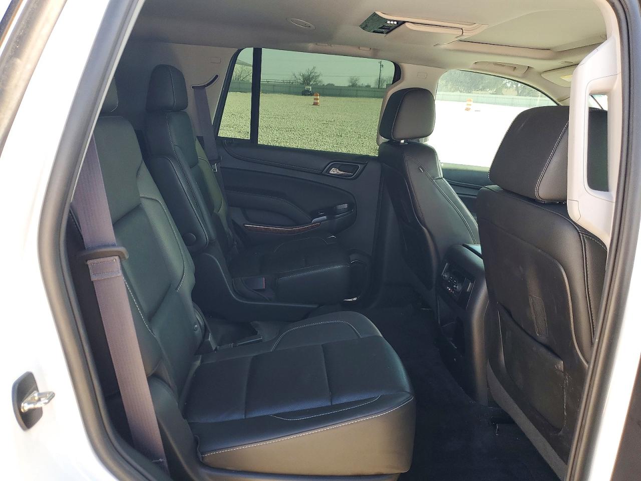 2015 Chevrolet Tahoe C1500 Ltz Белый vin: 1GNSCCKC9FR217874