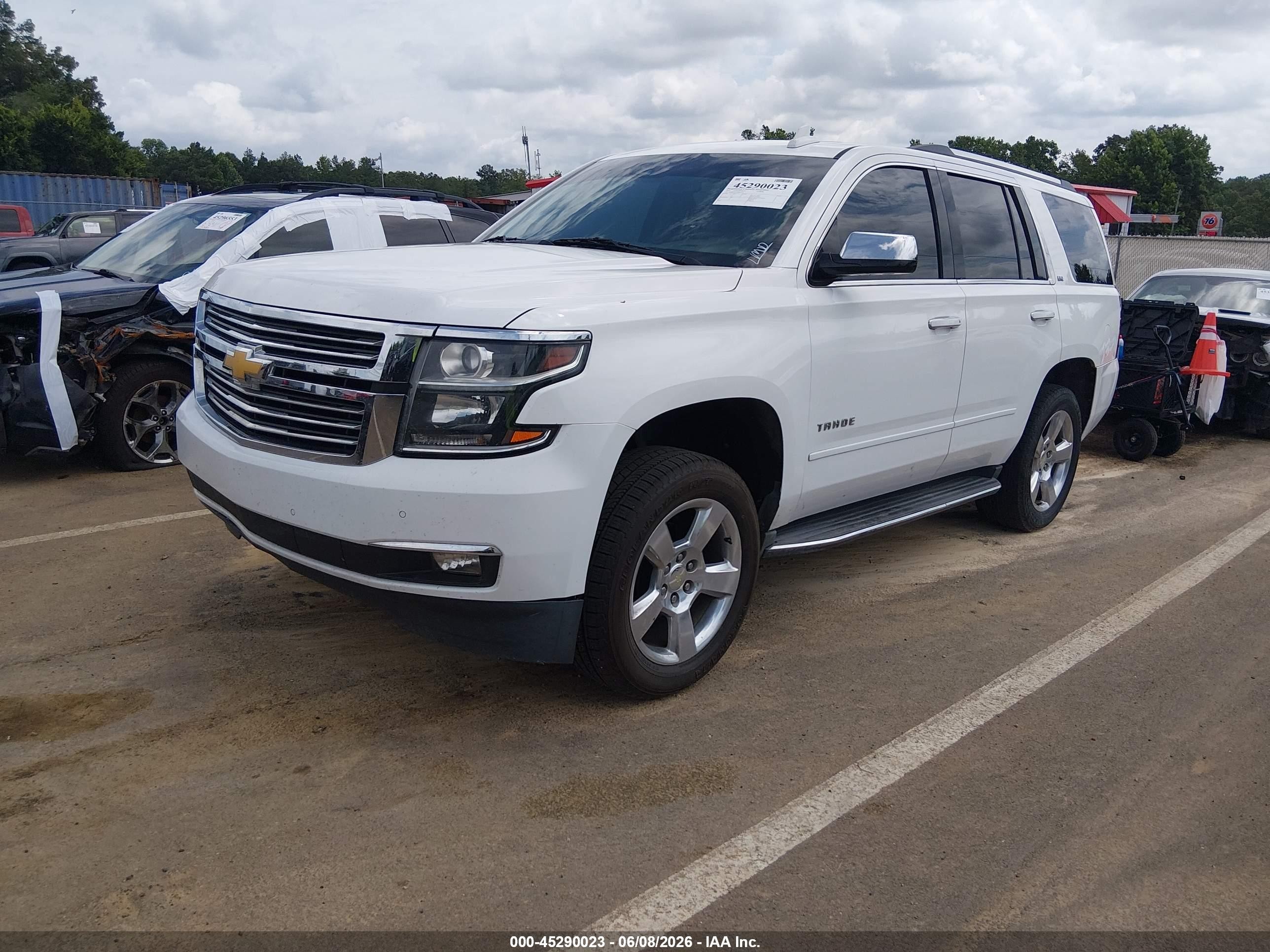 2015 Chevrolet Tahoe Ltz White vin: 1GNSCCKCXFR511347