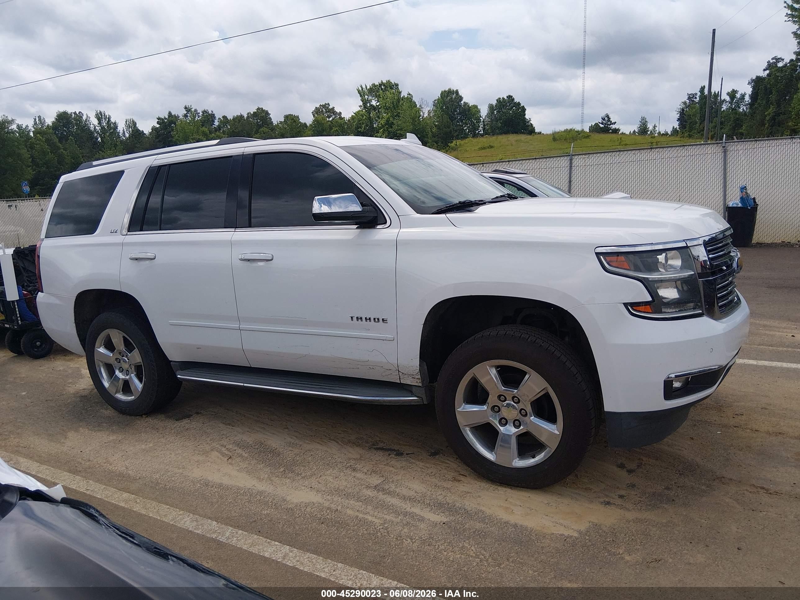2015 Chevrolet Tahoe Ltz White vin: 1GNSCCKCXFR511347