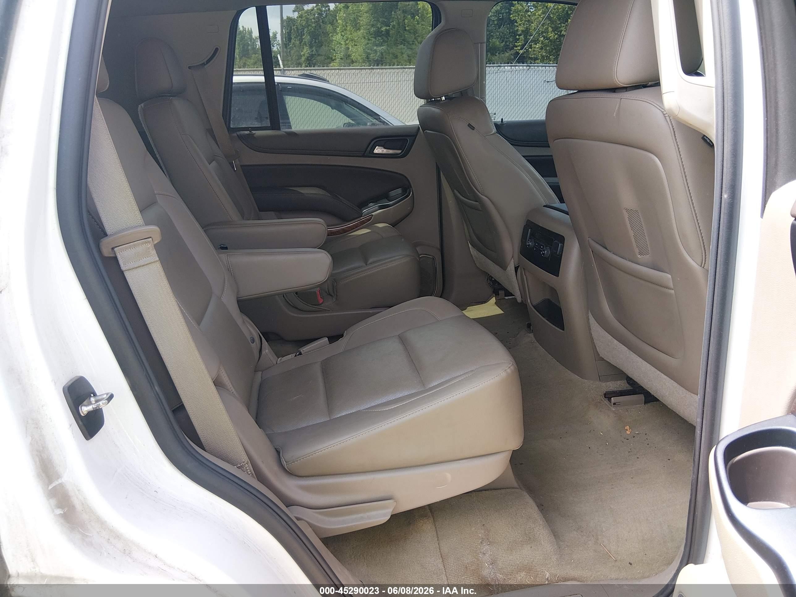 2015 Chevrolet Tahoe Ltz White vin: 1GNSCCKCXFR511347