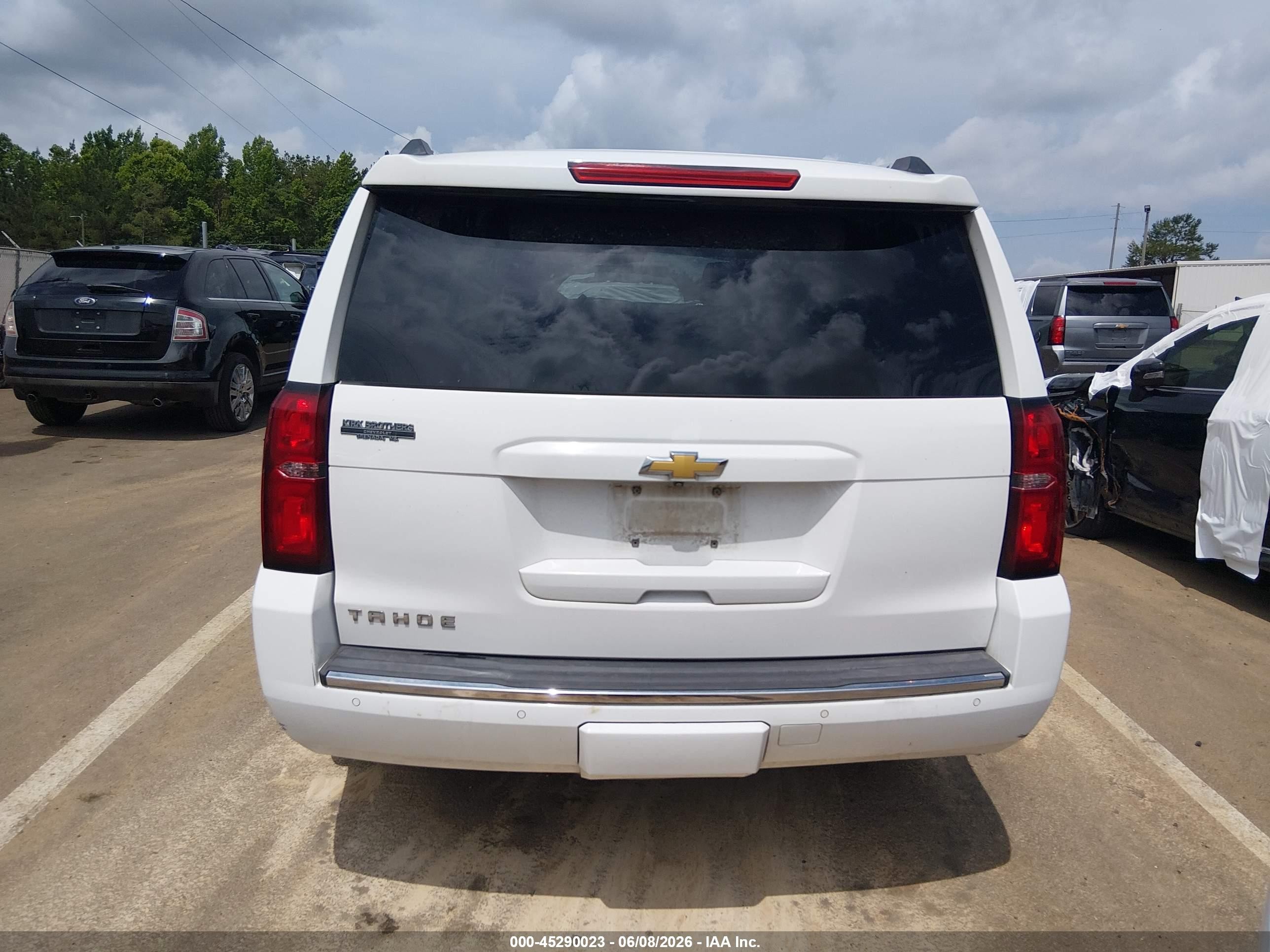 2015 Chevrolet Tahoe Ltz White vin: 1GNSCCKCXFR511347