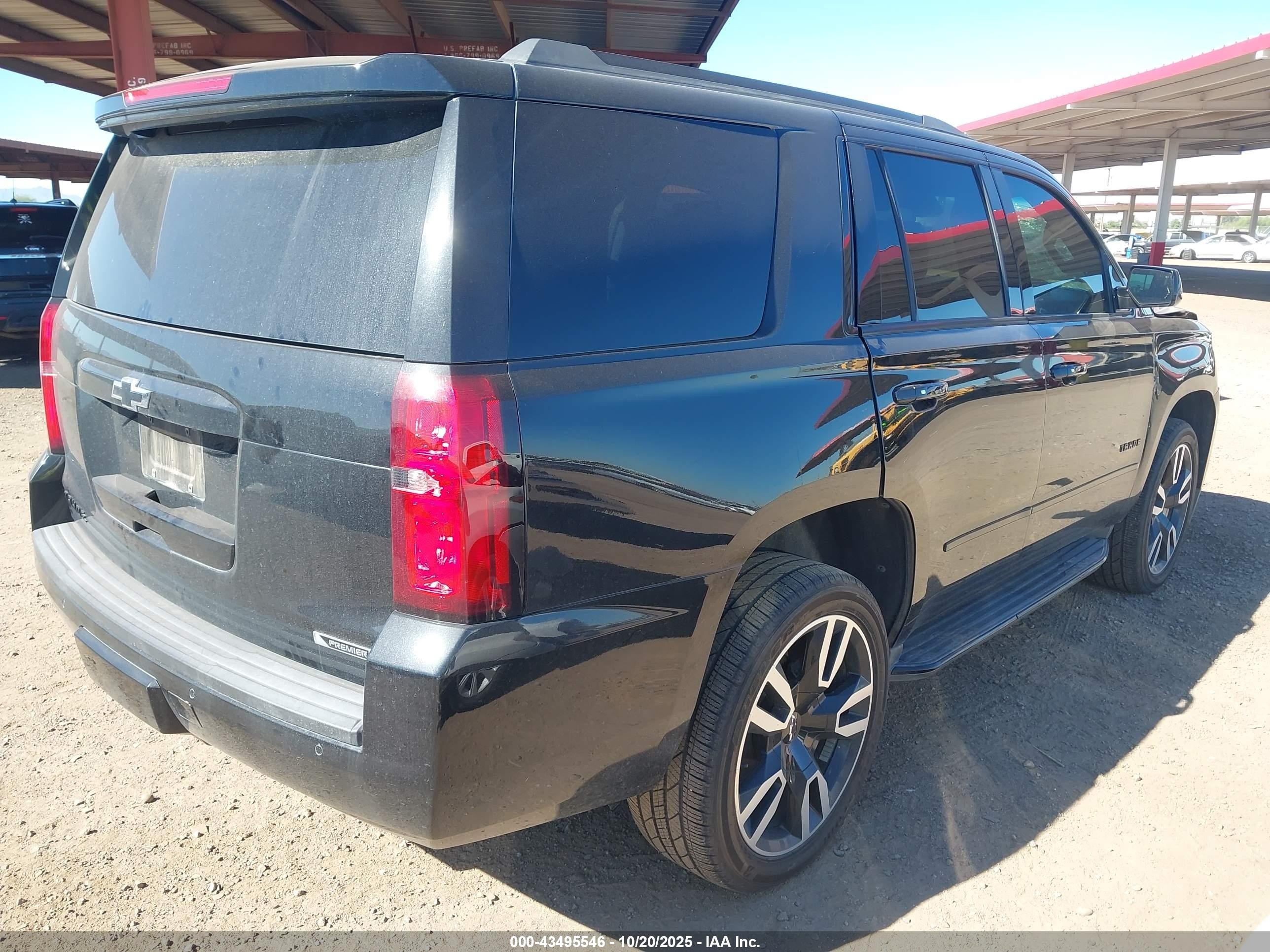 2018 Chevrolet Tahoe Premier Черный vin: 1GNSCCKJ5JR296869