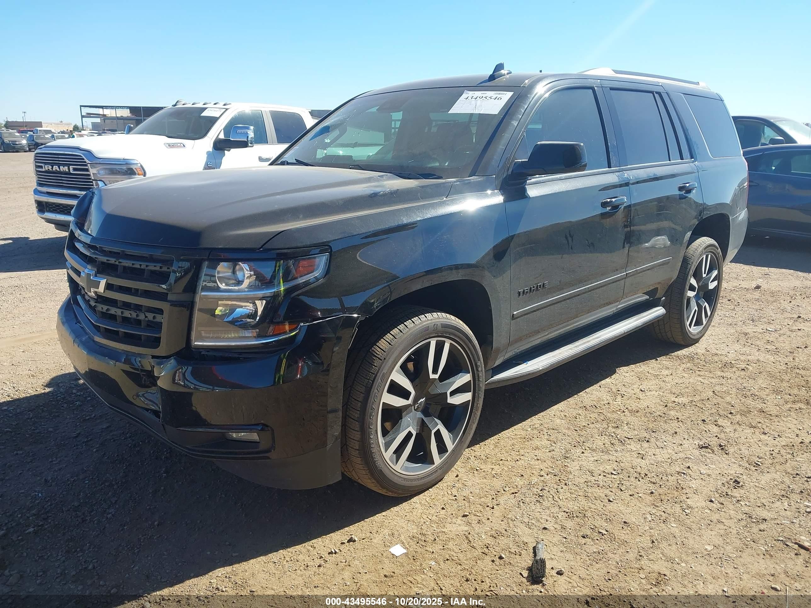 2018 Chevrolet Tahoe Premier Черный vin: 1GNSCCKJ5JR296869