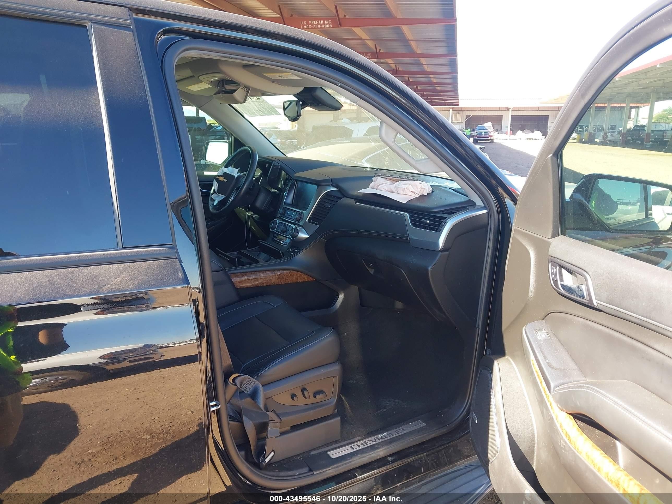 2018 Chevrolet Tahoe Premier Черный vin: 1GNSCCKJ5JR296869