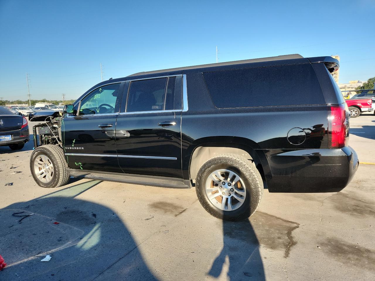 2020 Chevrolet Suburban C1500 Ls Черный vin: 1GNSCGKC8LR221921