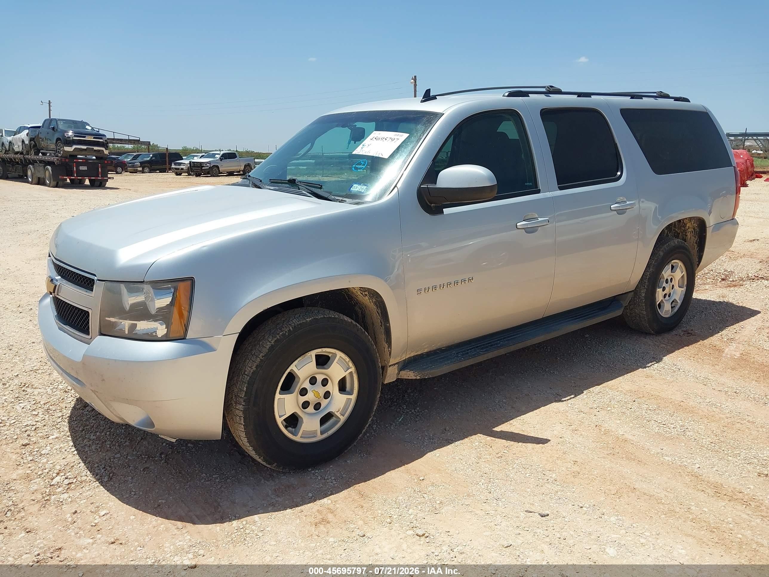 2013 Chevrolet Suburban Ls Серебряный vin: 1GNSCHE09DR231804