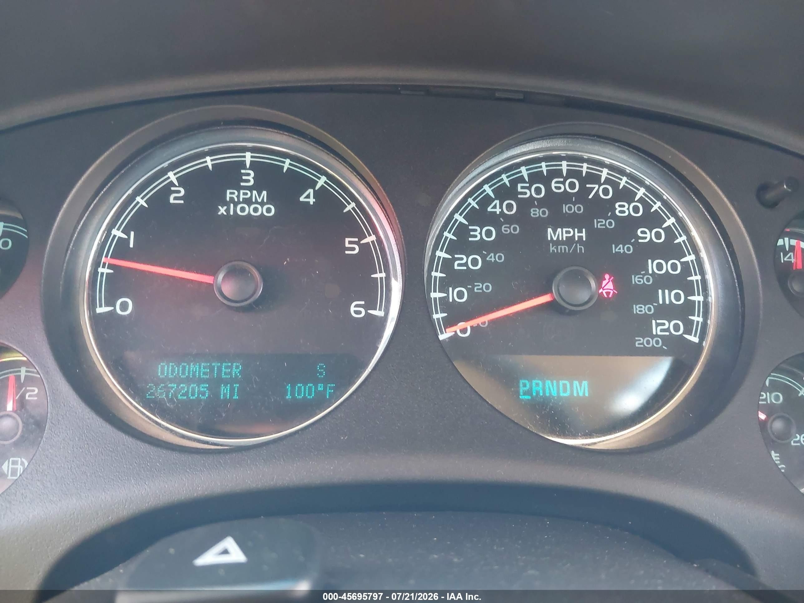 2013 Chevrolet Suburban Ls Серебряный vin: 1GNSCHE09DR231804