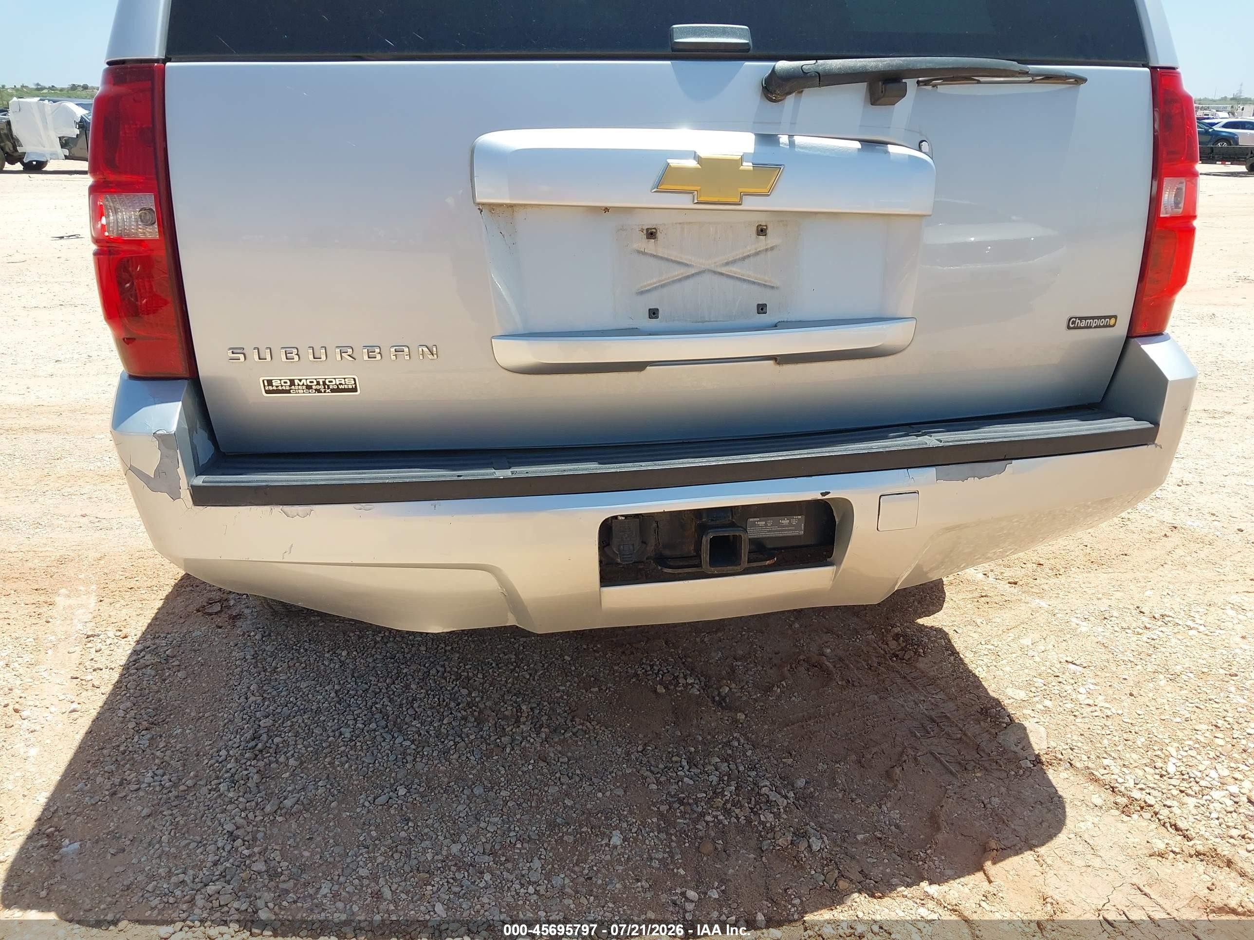 2013 Chevrolet Suburban Ls Серебряный vin: 1GNSCHE09DR231804