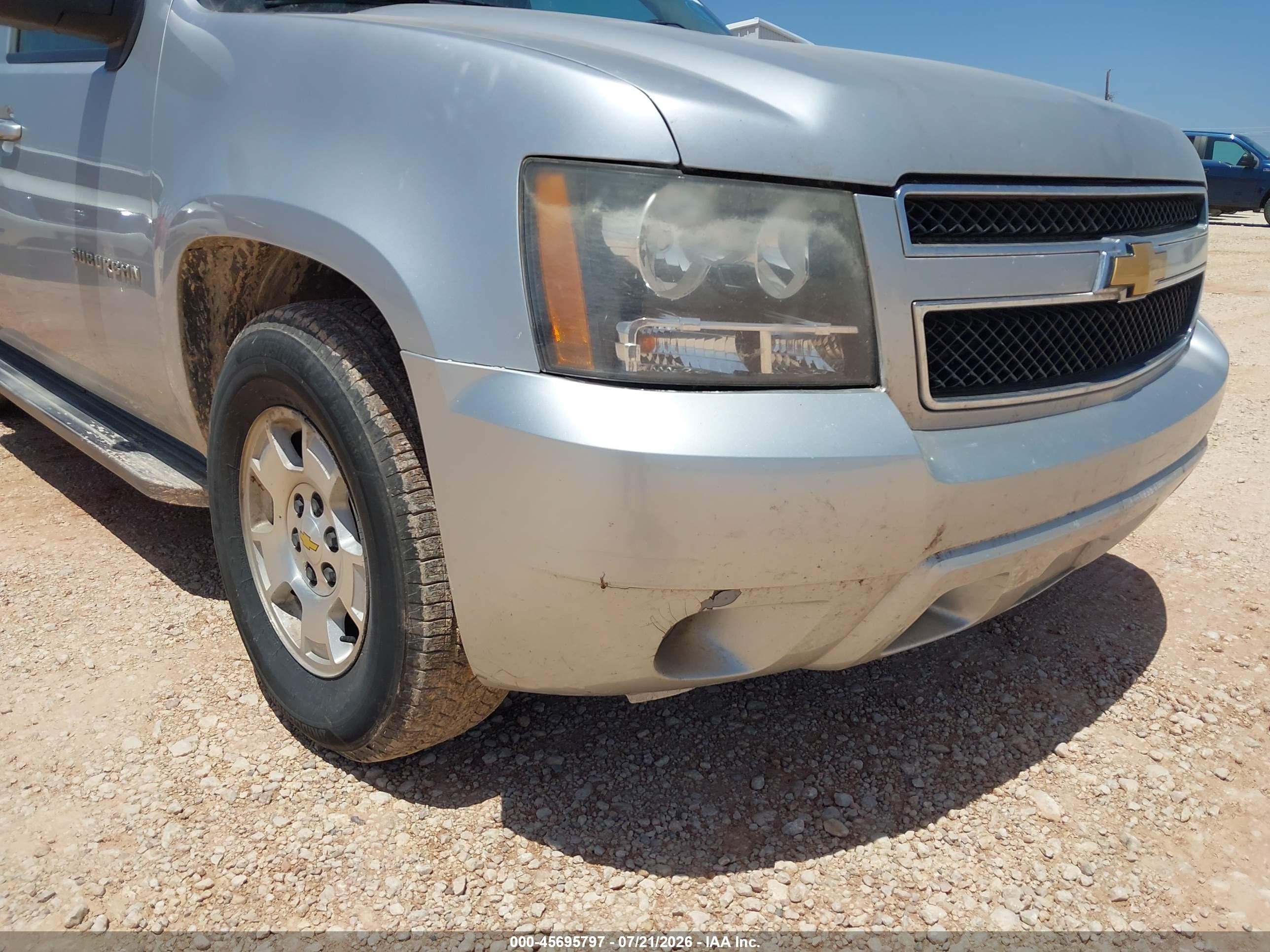 2013 Chevrolet Suburban Ls Серебряный vin: 1GNSCHE09DR231804