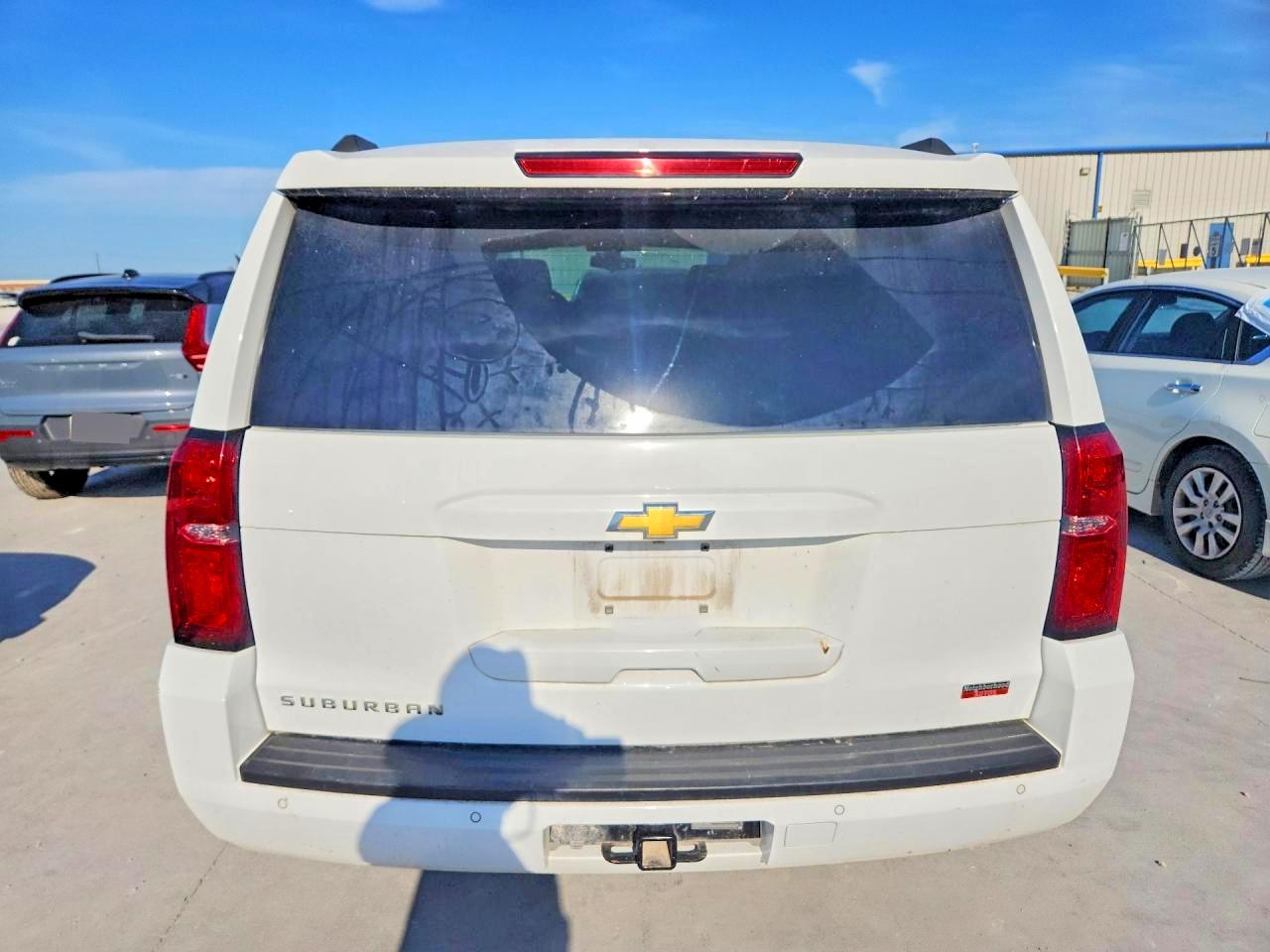 2015 Chevrolet Suburban C1500 Ls White vin: 1GNSCHEC5FR247561