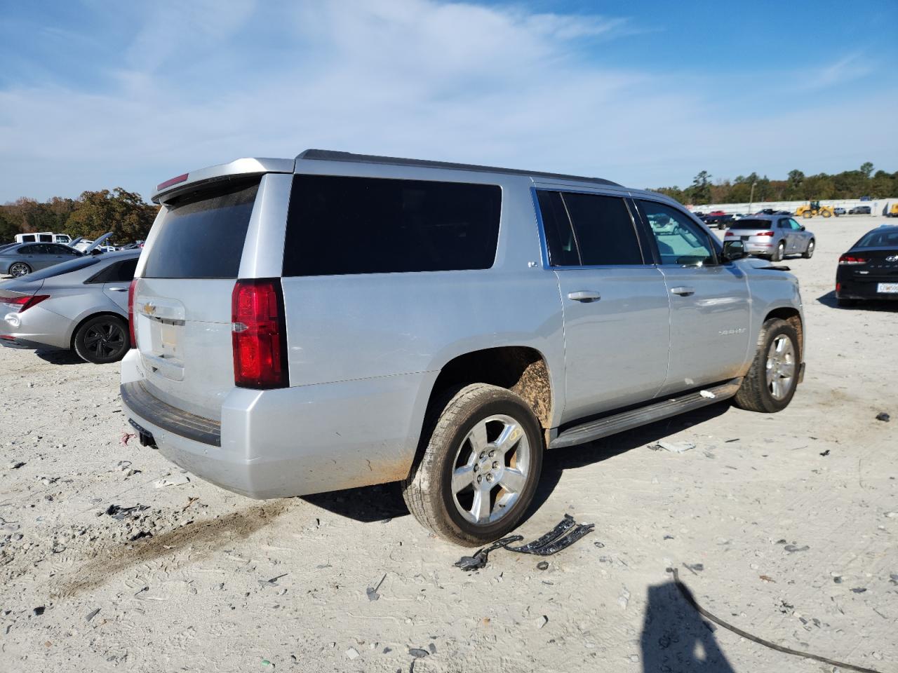 2015 Chevrolet Suburban C1500 Ls Silver vin: 1GNSCHKC2FR665709