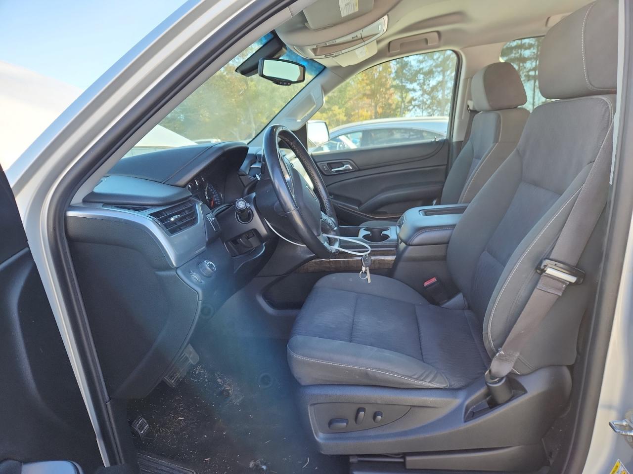 2015 Chevrolet Suburban C1500 Ls Silver vin: 1GNSCHKC2FR665709
