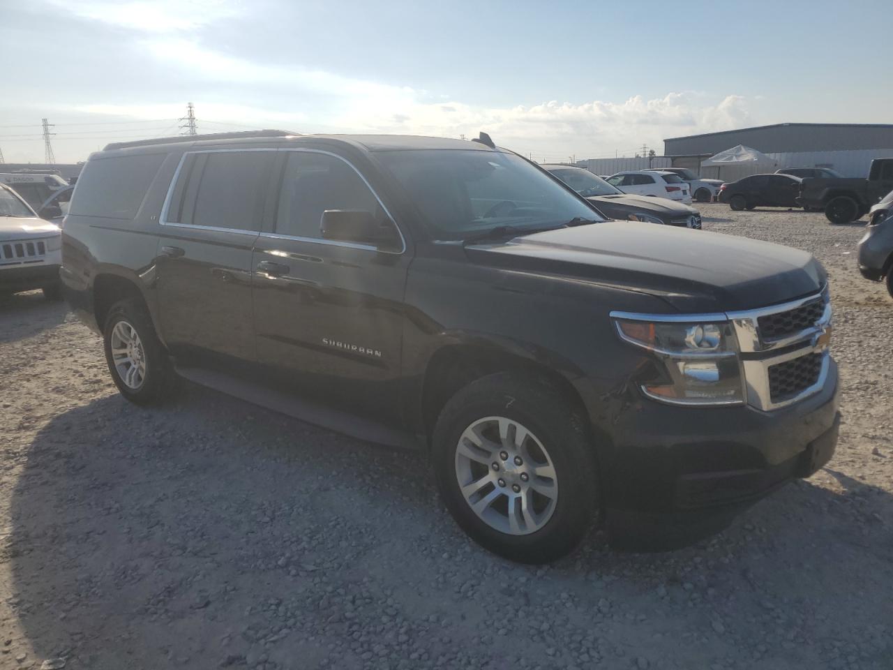 2018 Chevrolet Suburban C1500 Lt Черный vin: 1GNSCHKC2JR349932
