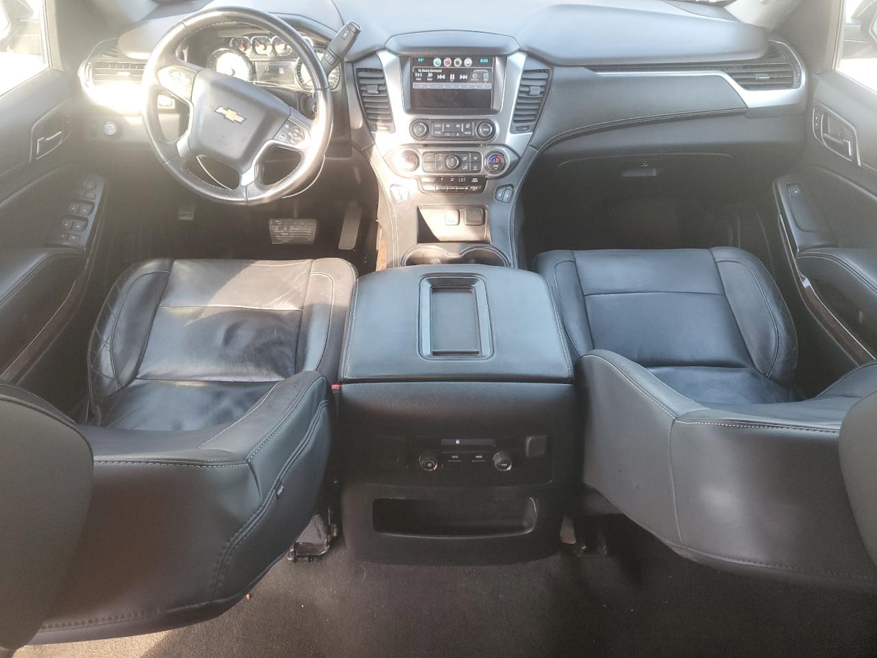 2018 Chevrolet Suburban C1500 Lt Черный vin: 1GNSCHKC2JR349932
