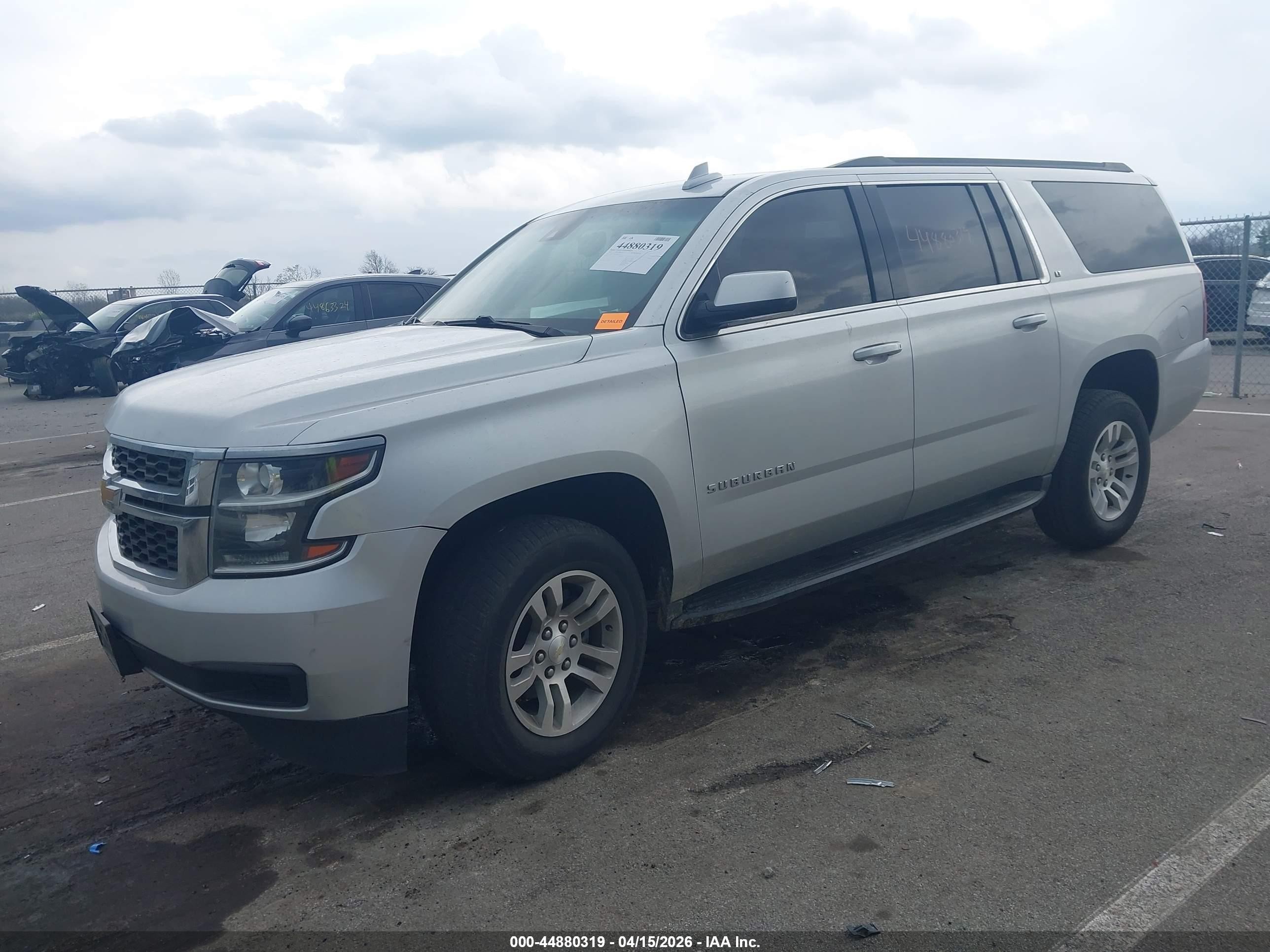 2018 Chevrolet Suburban Lt Gray vin: 1GNSCHKC8JR132126