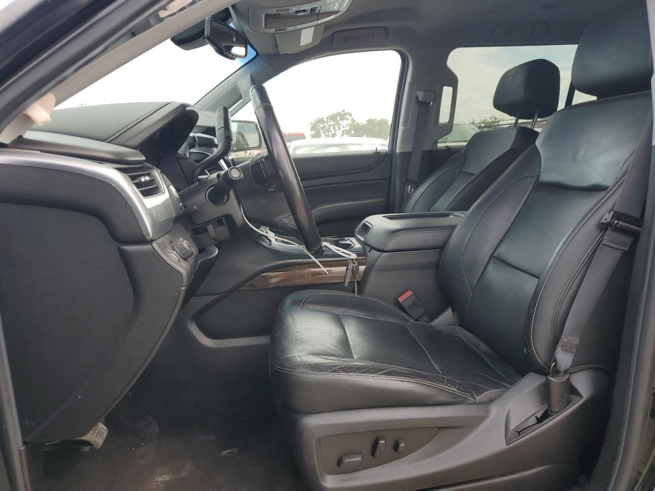 2018 Chevrolet Suburban C1500 Lt Черный vin: 1GNSCHKC8JR336716