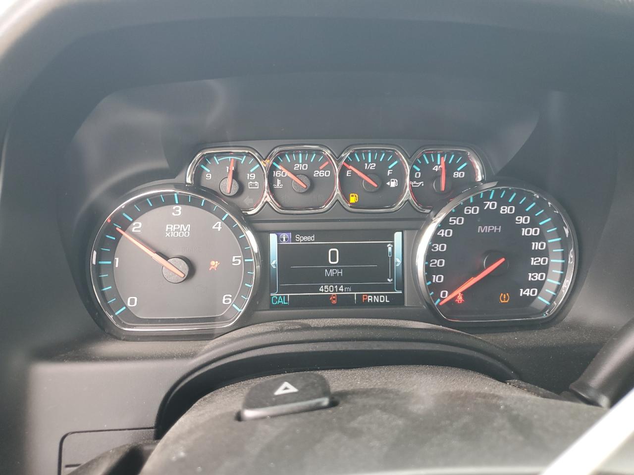 2018 Chevrolet Suburban C1500 Lt Черный vin: 1GNSCHKC8JR336716