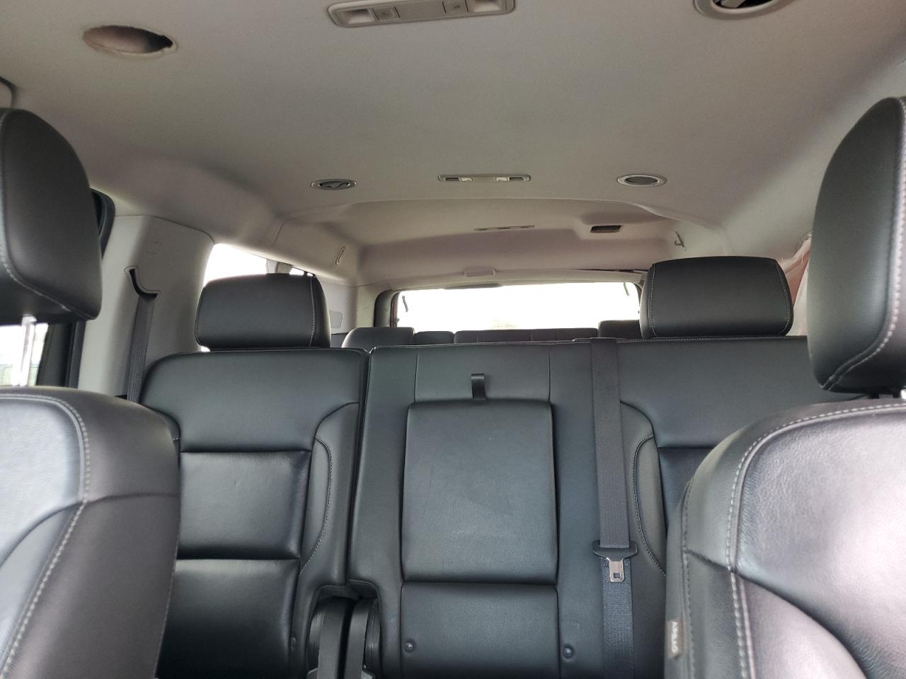 2018 Chevrolet Suburban C1500 Lt Черный vin: 1GNSCHKC8JR336716