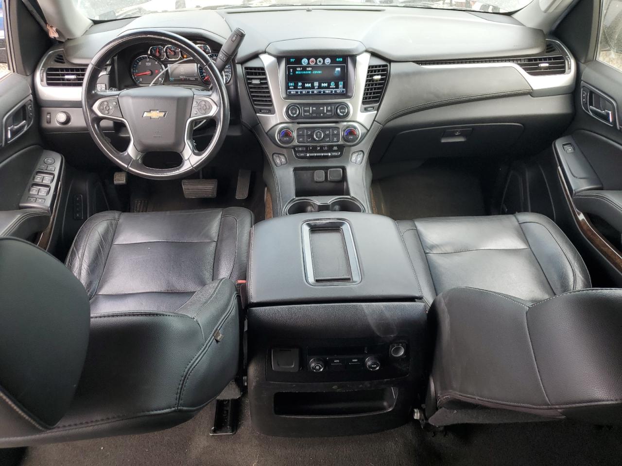 2018 Chevrolet Suburban C1500 Lt Черный vin: 1GNSCHKC8JR336716
