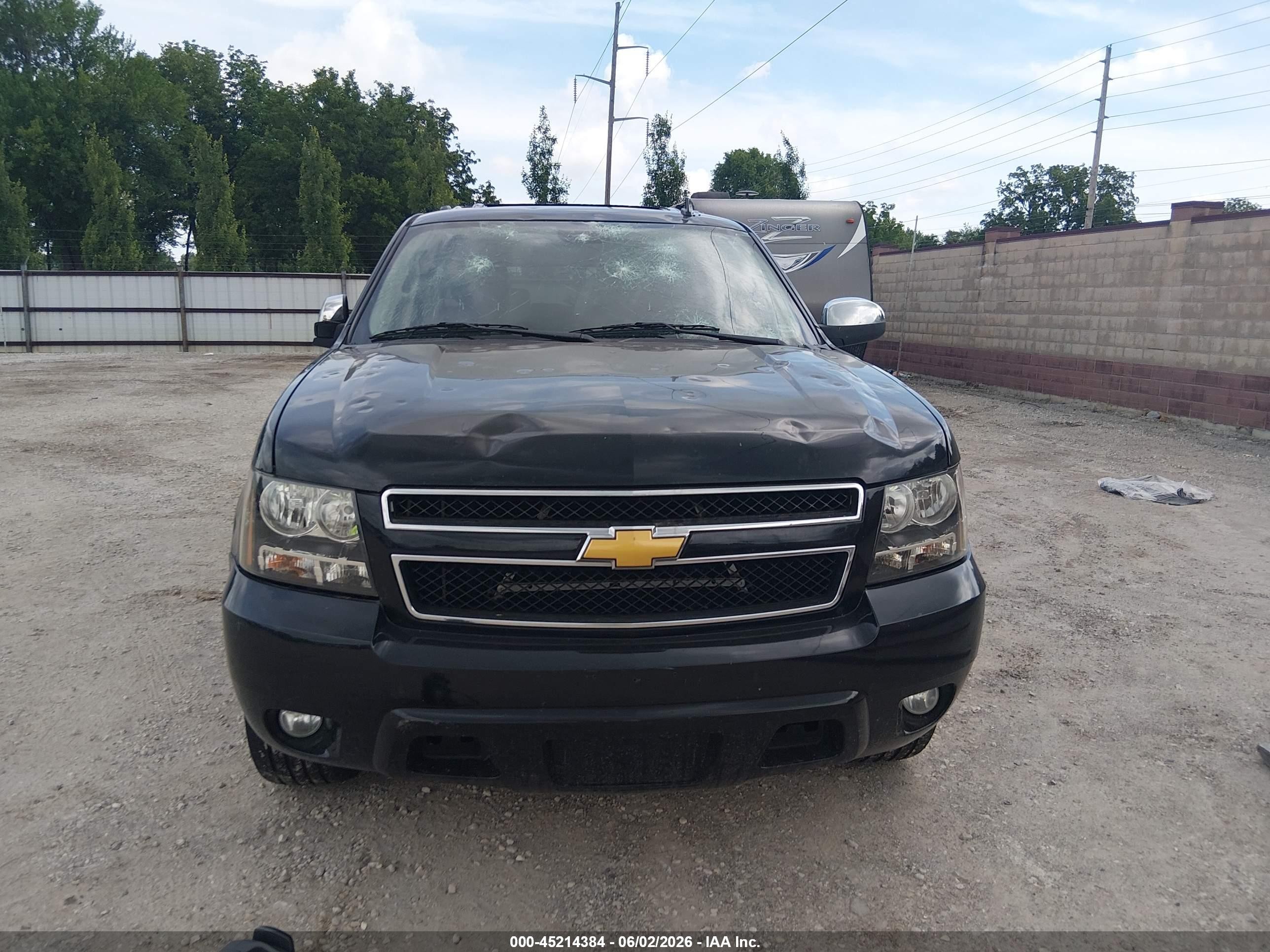 2012 Chevrolet Suburban 1500 Lt Черный vin: 1GNSCJE00CR316830