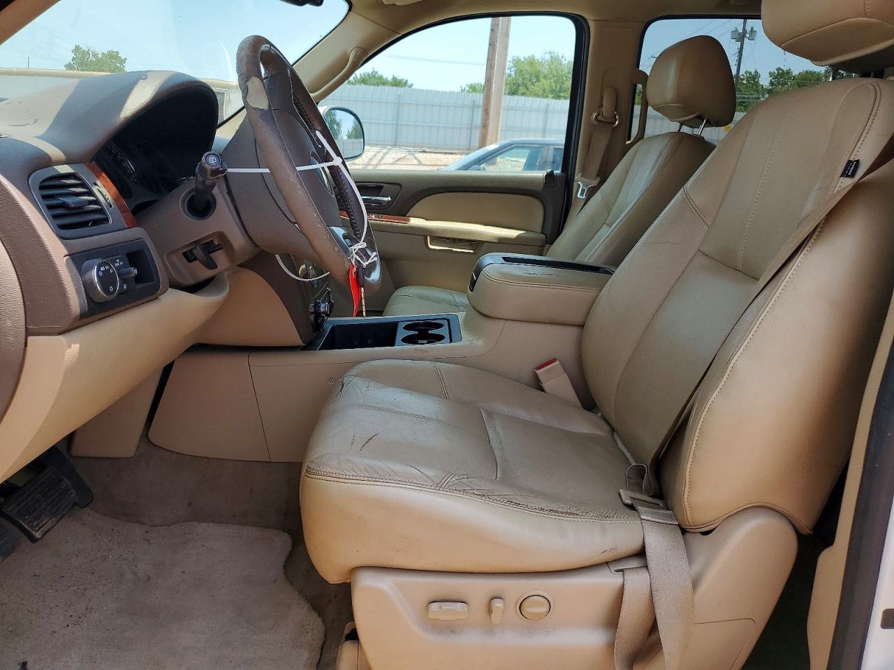 2013 Chevrolet Suburban C1500 Lt White vin: 1GNSCJE00DR262236