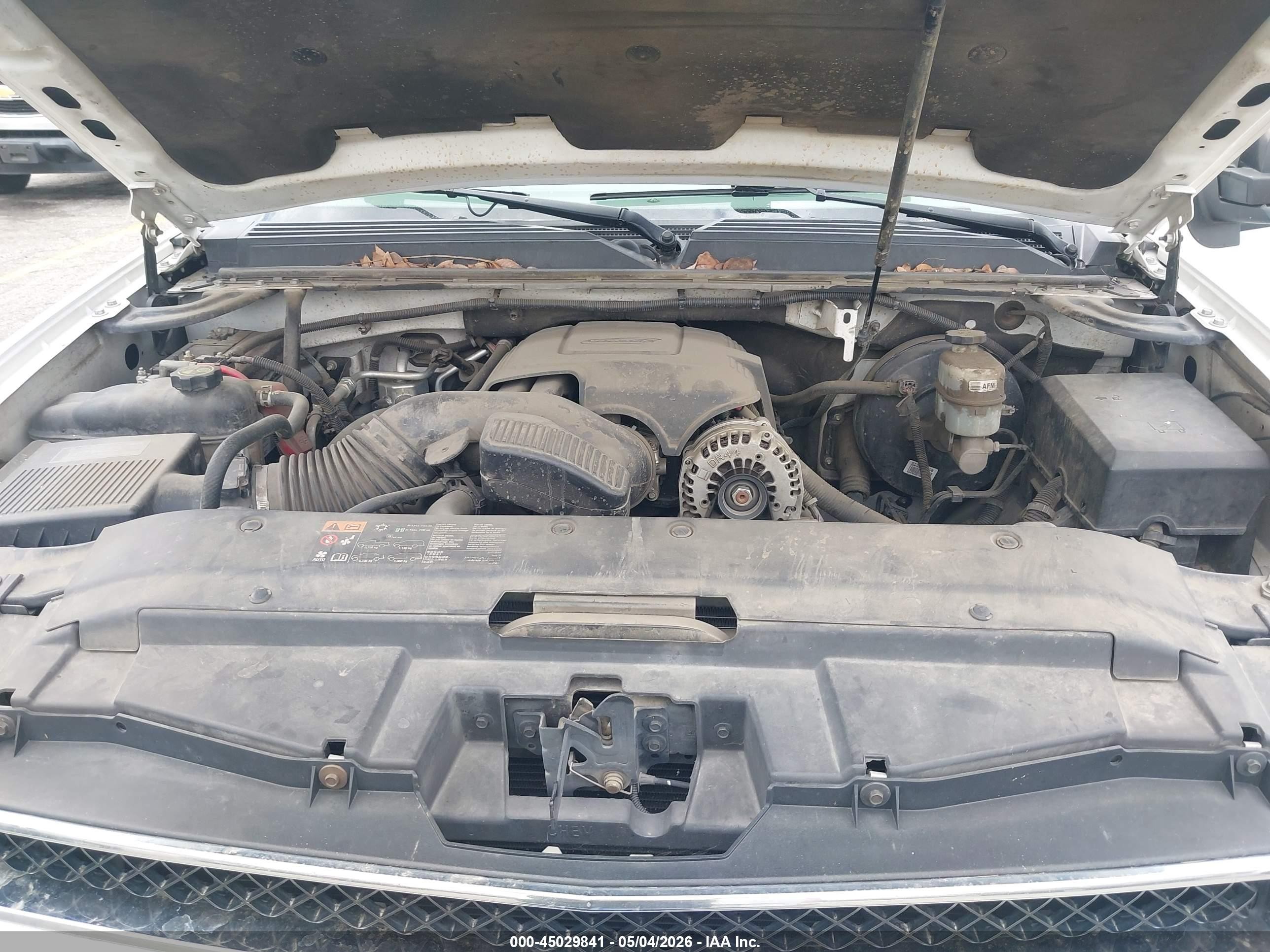 2014 Chevrolet Suburban 1500 Lt Белый vin: 1GNSCJE00ER122981