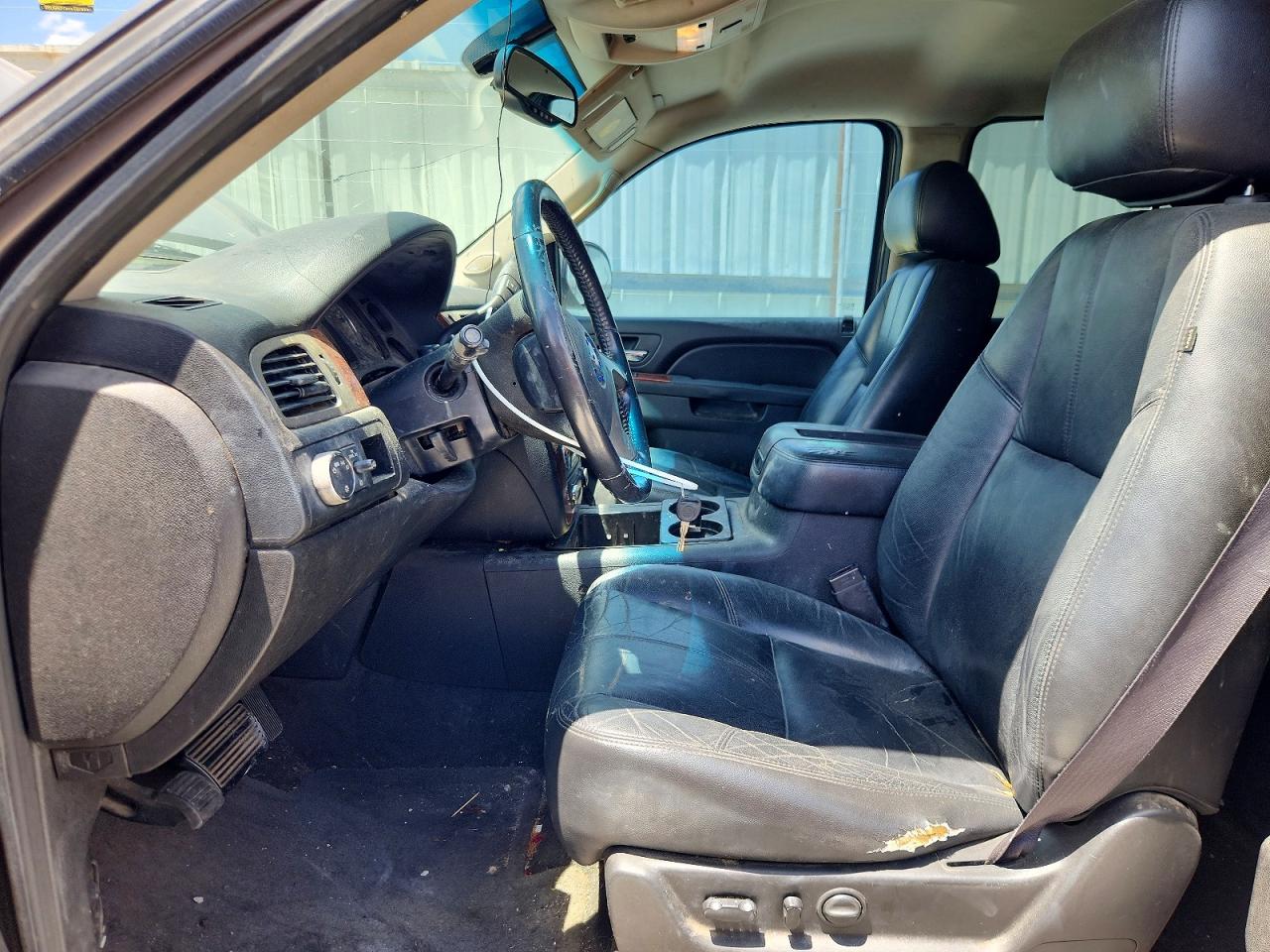 2012 Chevrolet Suburban C1500 Lt Серый vin: 1GNSCJE01CR175735