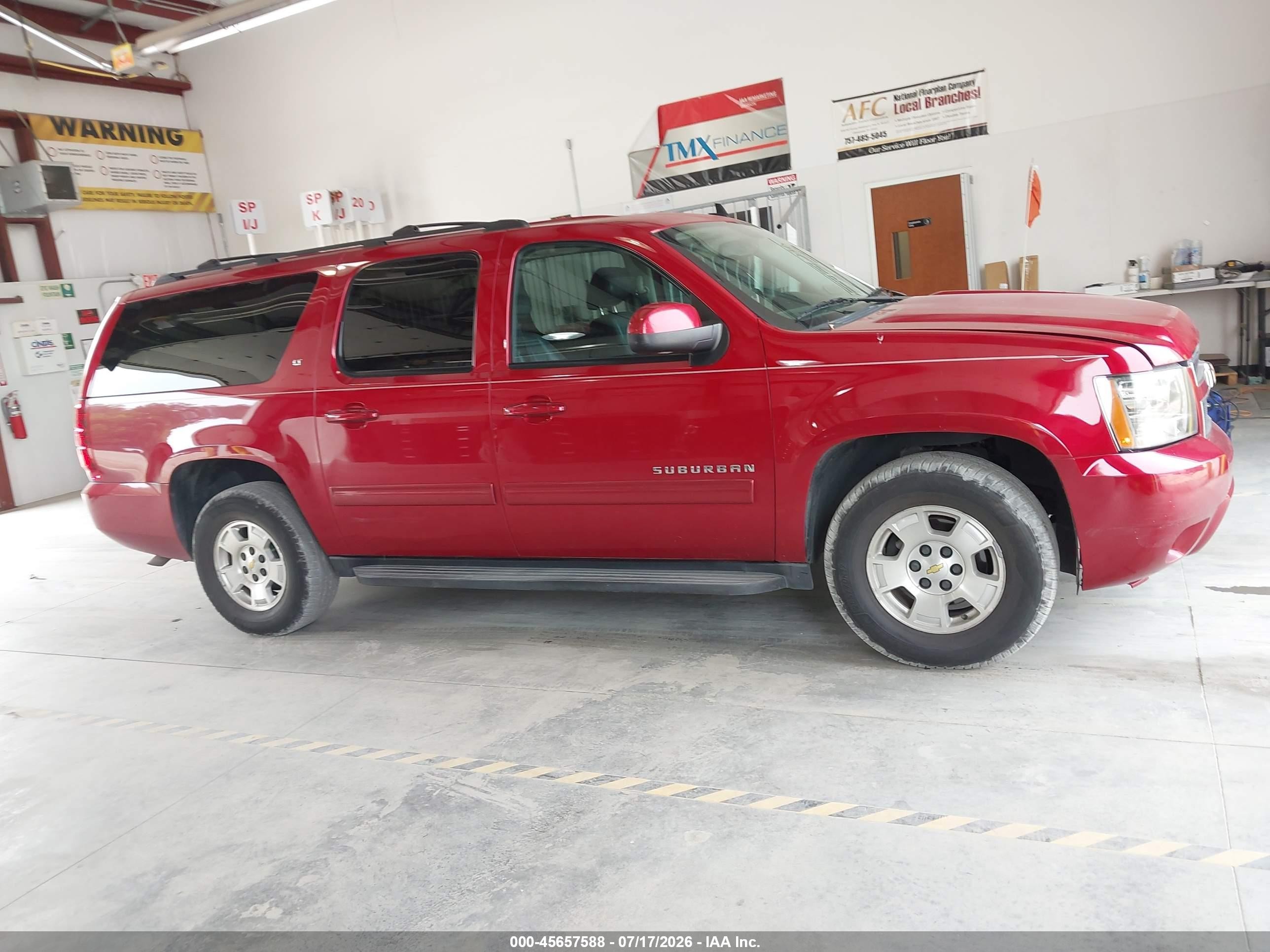 2013 Chevrolet Suburban Lt Red vin: 1GNSCJE01DR287176