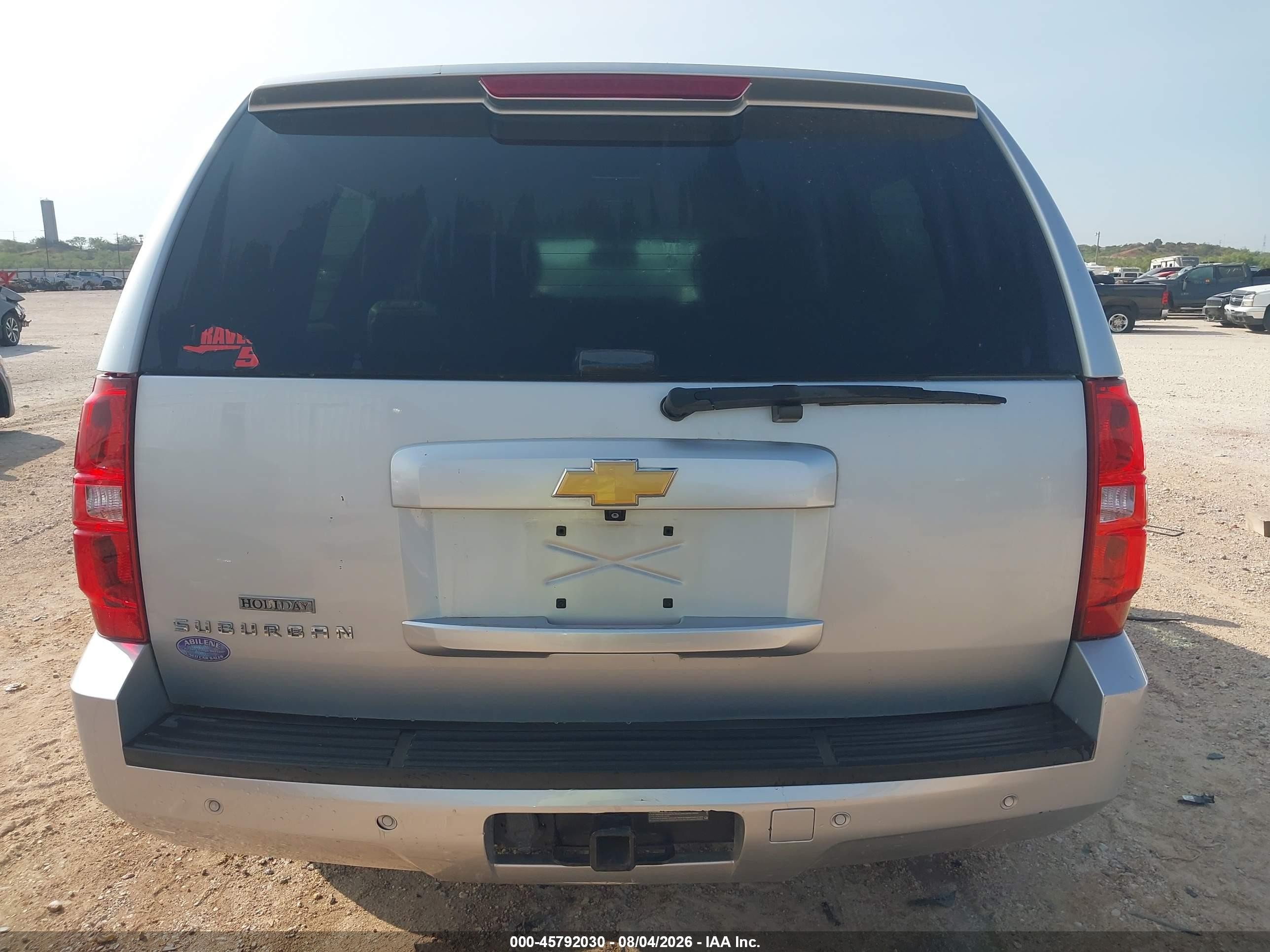 2013 Chevrolet Suburban Lt Silver vin: 1GNSCJE01DR317213