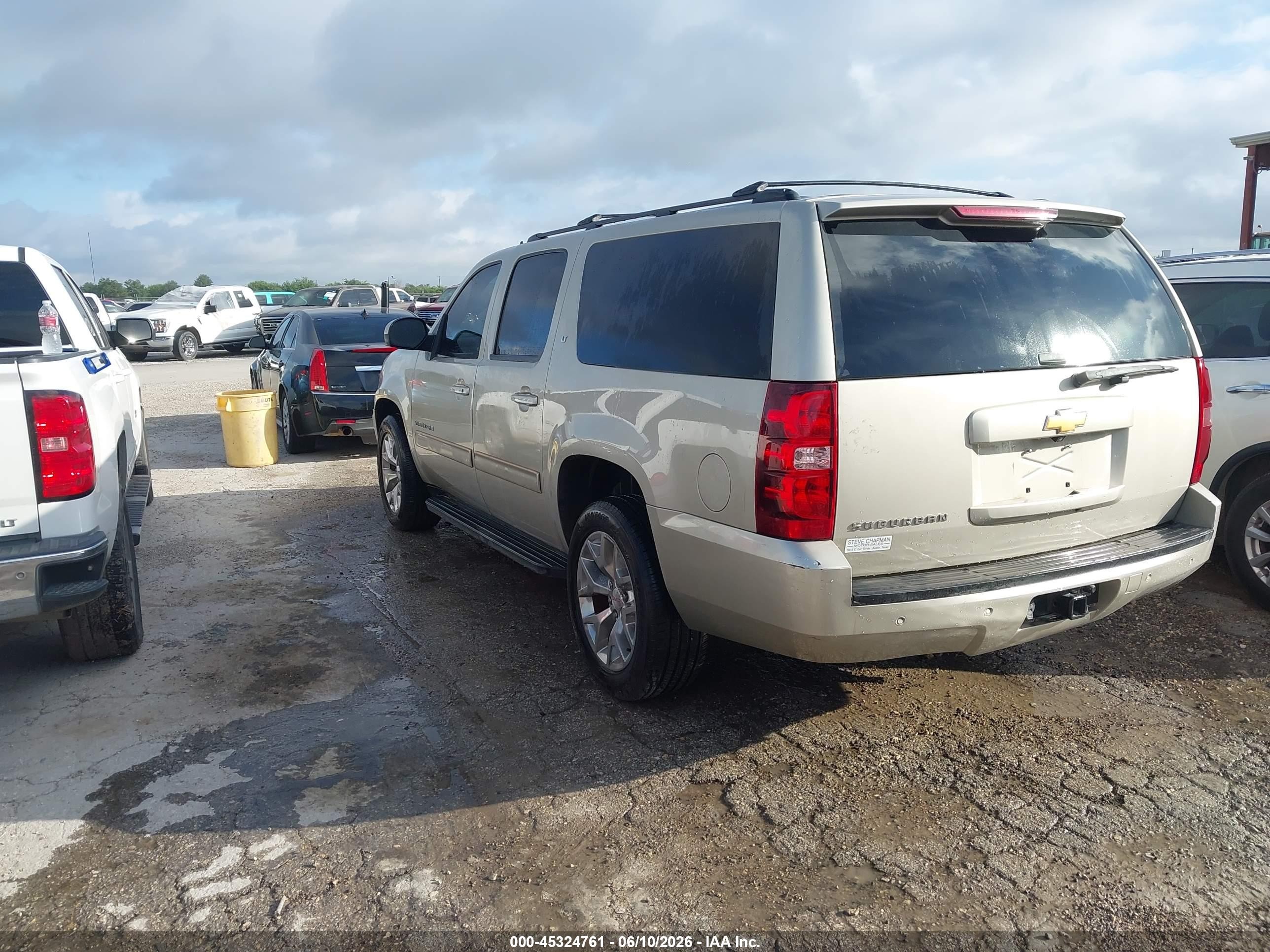 2014 Chevrolet Suburban Lt Бежевый vin: 1GNSCJE01ER117479