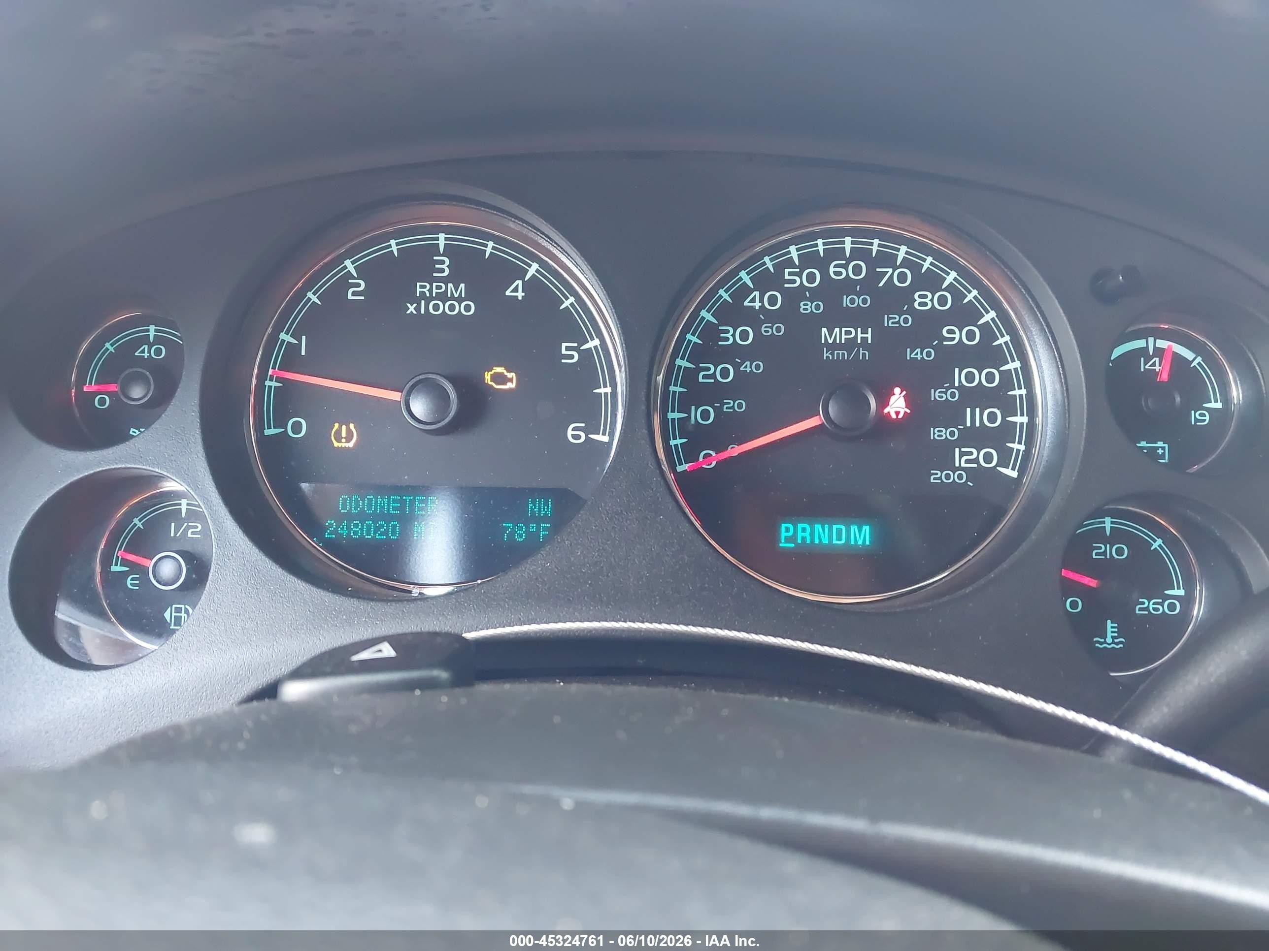 2014 Chevrolet Suburban Lt Бежевый vin: 1GNSCJE01ER117479