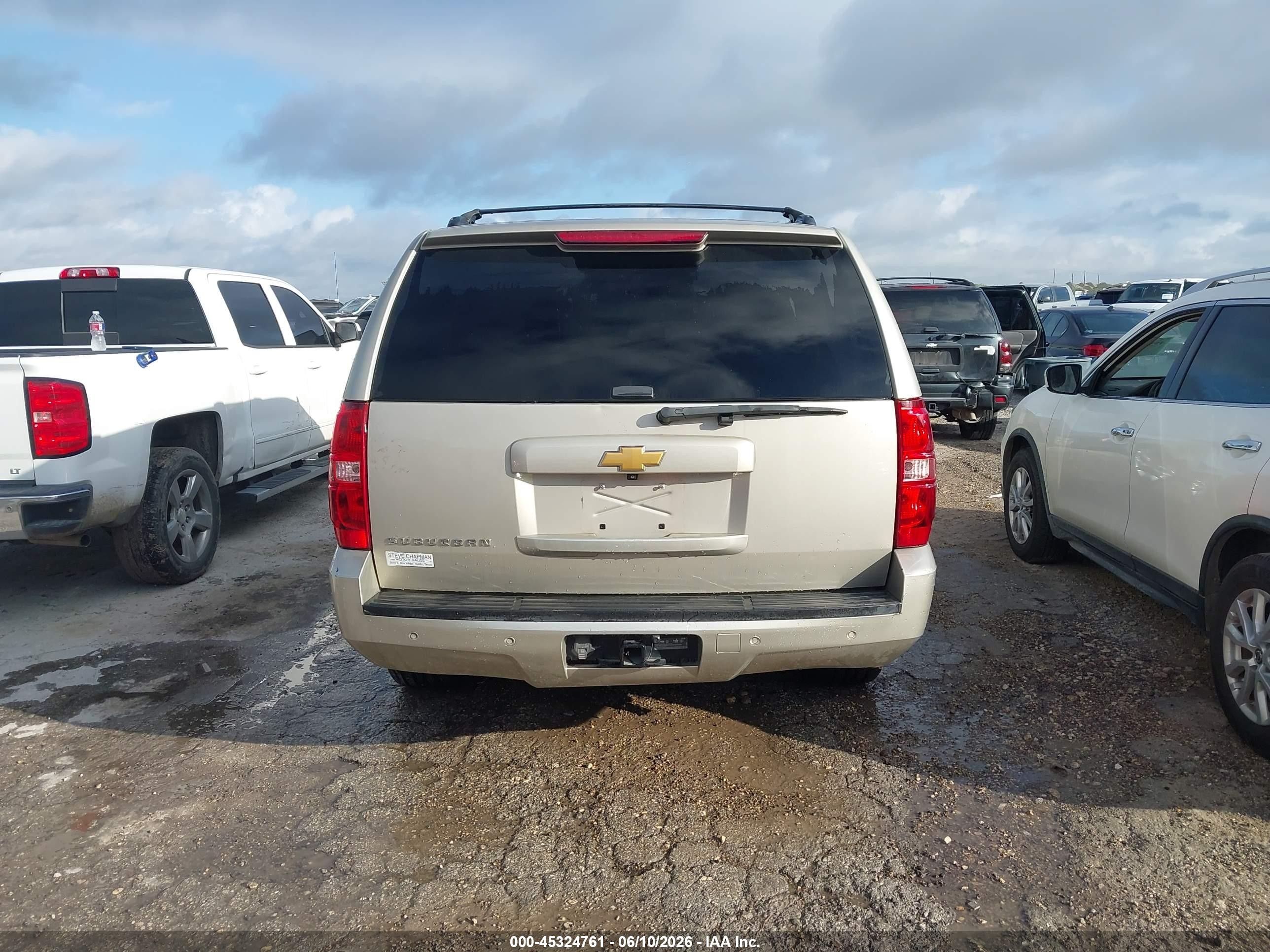 2014 Chevrolet Suburban Lt Бежевый vin: 1GNSCJE01ER117479