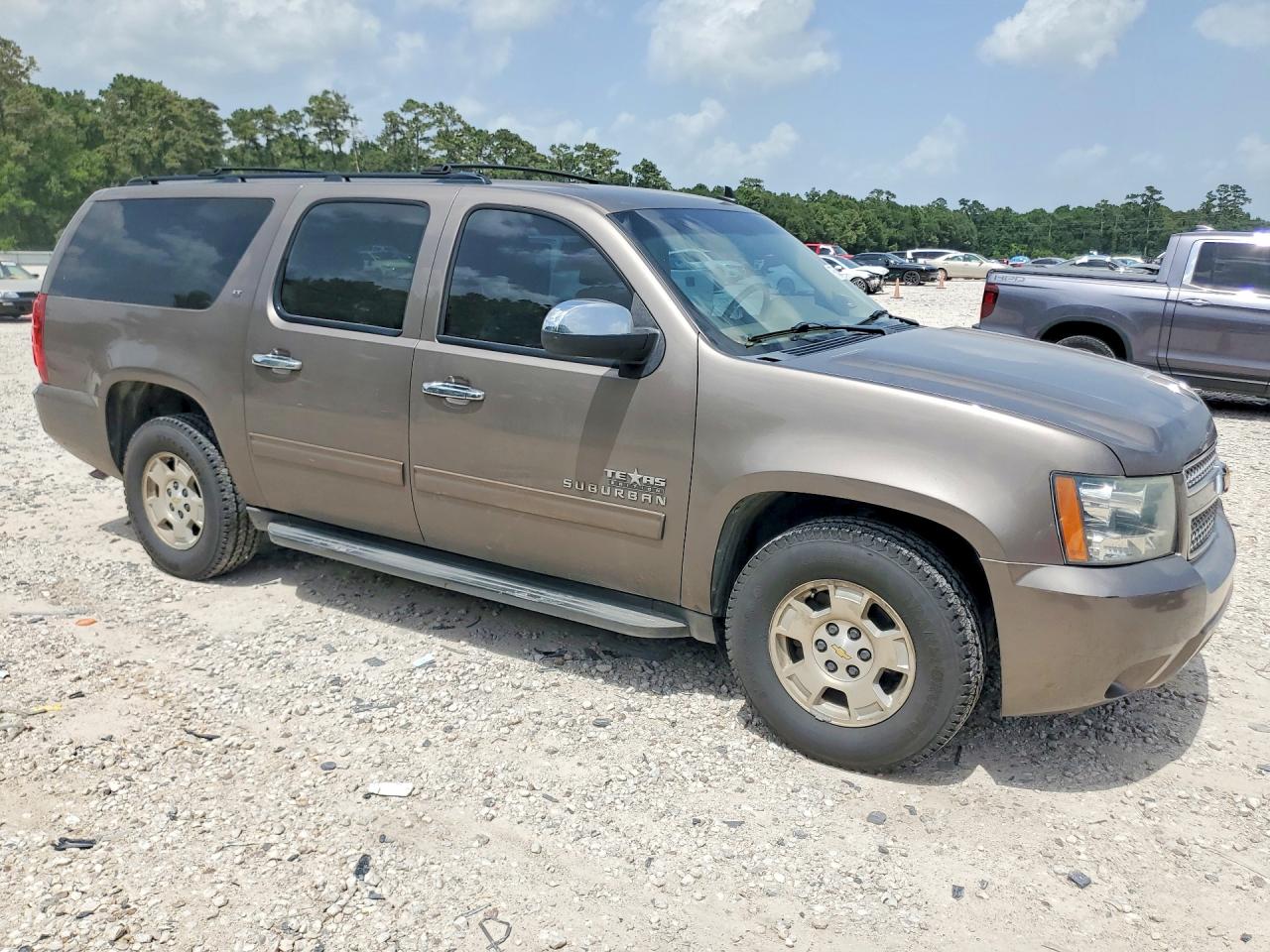 2012 Chevrolet Suburban C1500 Lt Серый vin: 1GNSCJE02CR224053