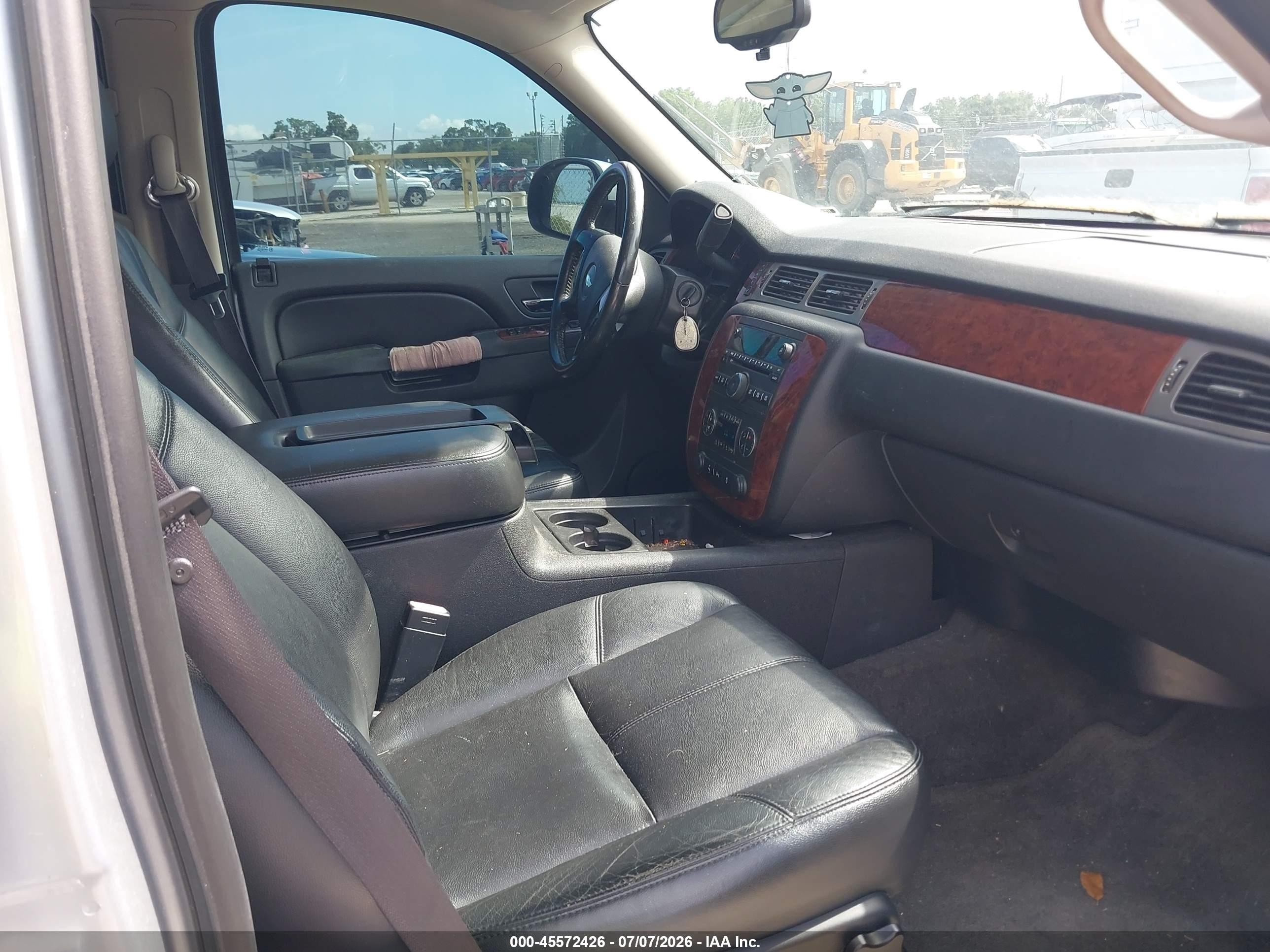 2012 Chevrolet Suburban Lt Silver vin: 1GNSCJE02CR240382