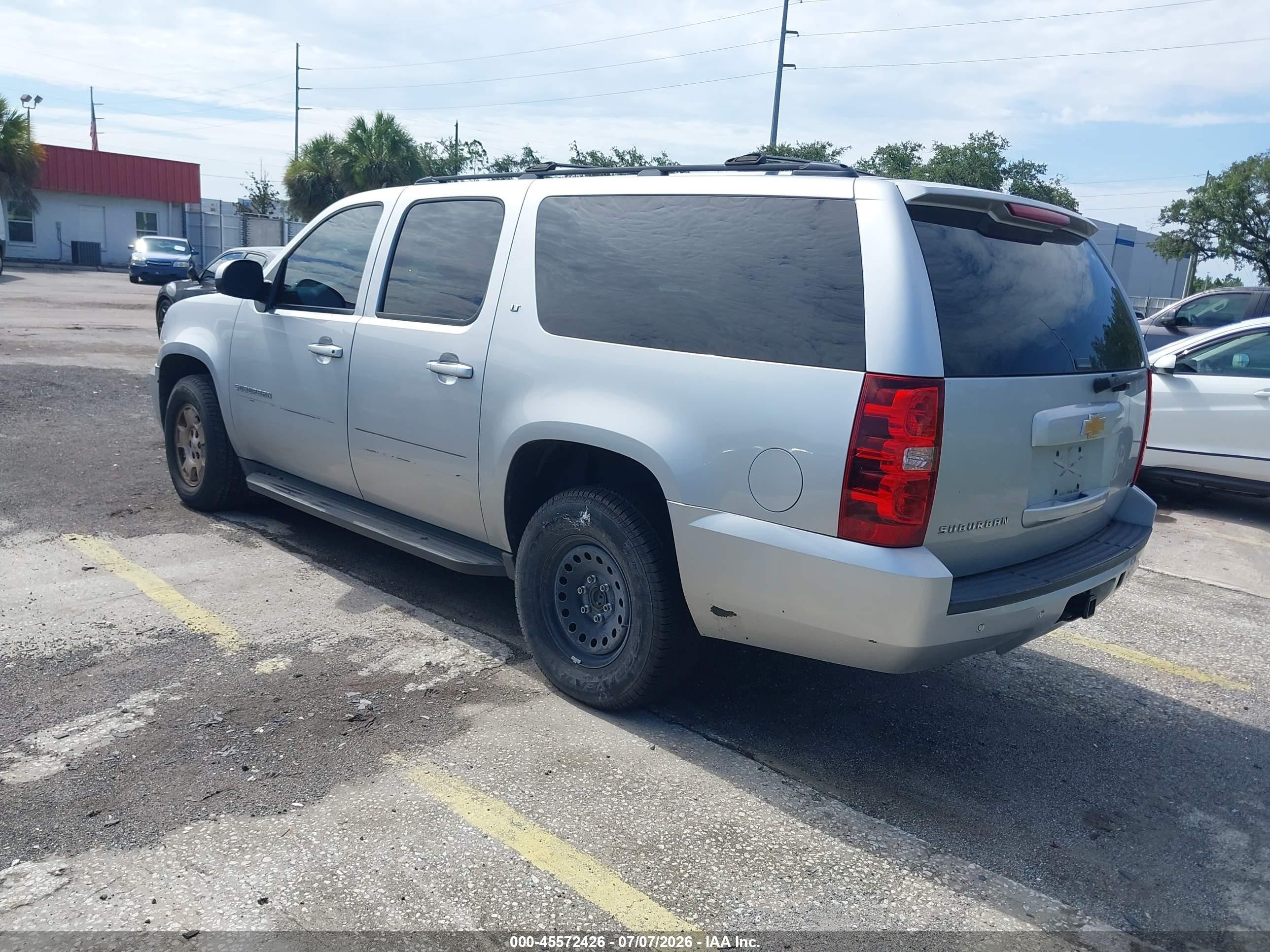 2012 Chevrolet Suburban Lt Silver vin: 1GNSCJE02CR240382