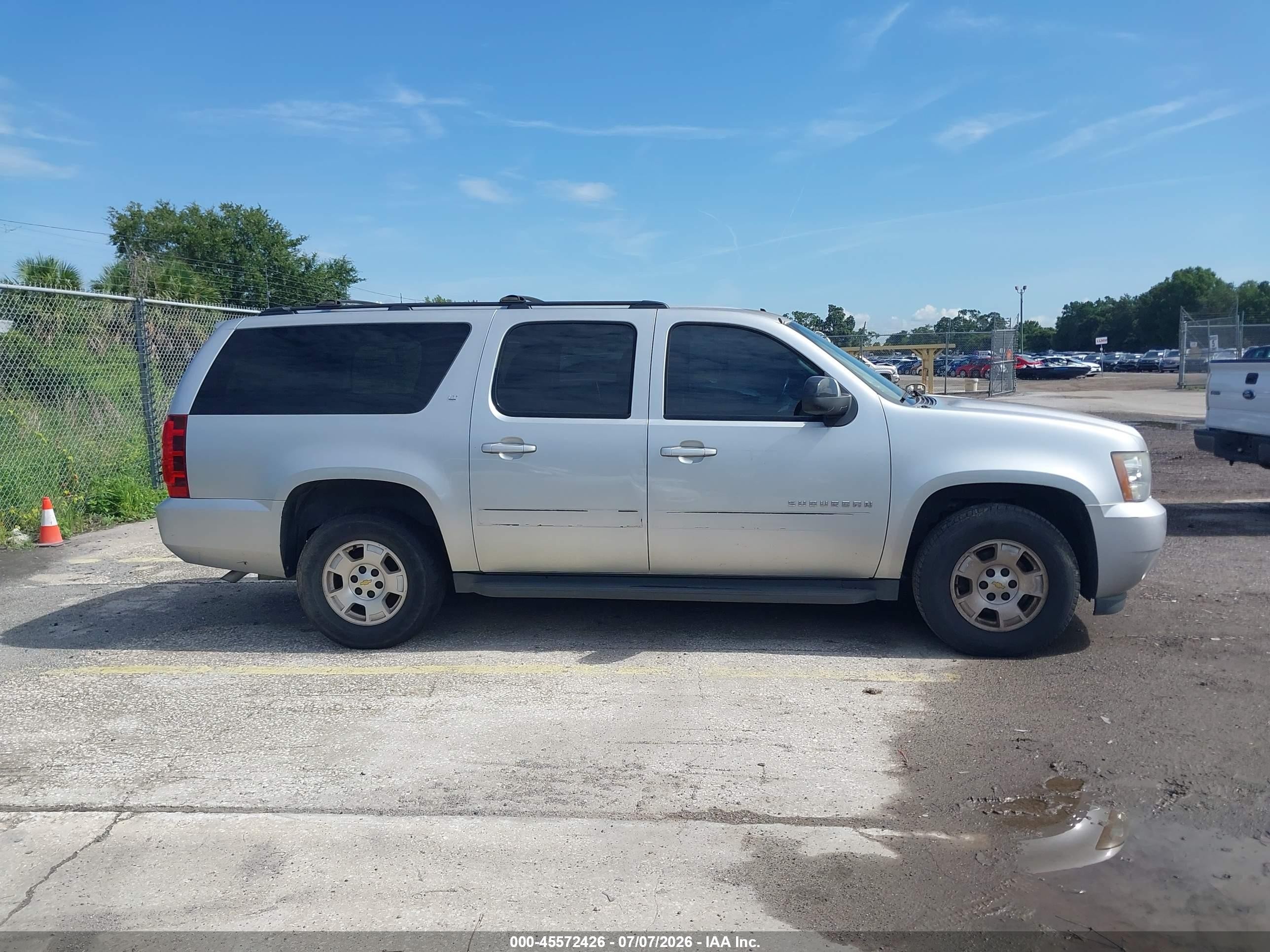 2012 Chevrolet Suburban Lt Silver vin: 1GNSCJE02CR240382