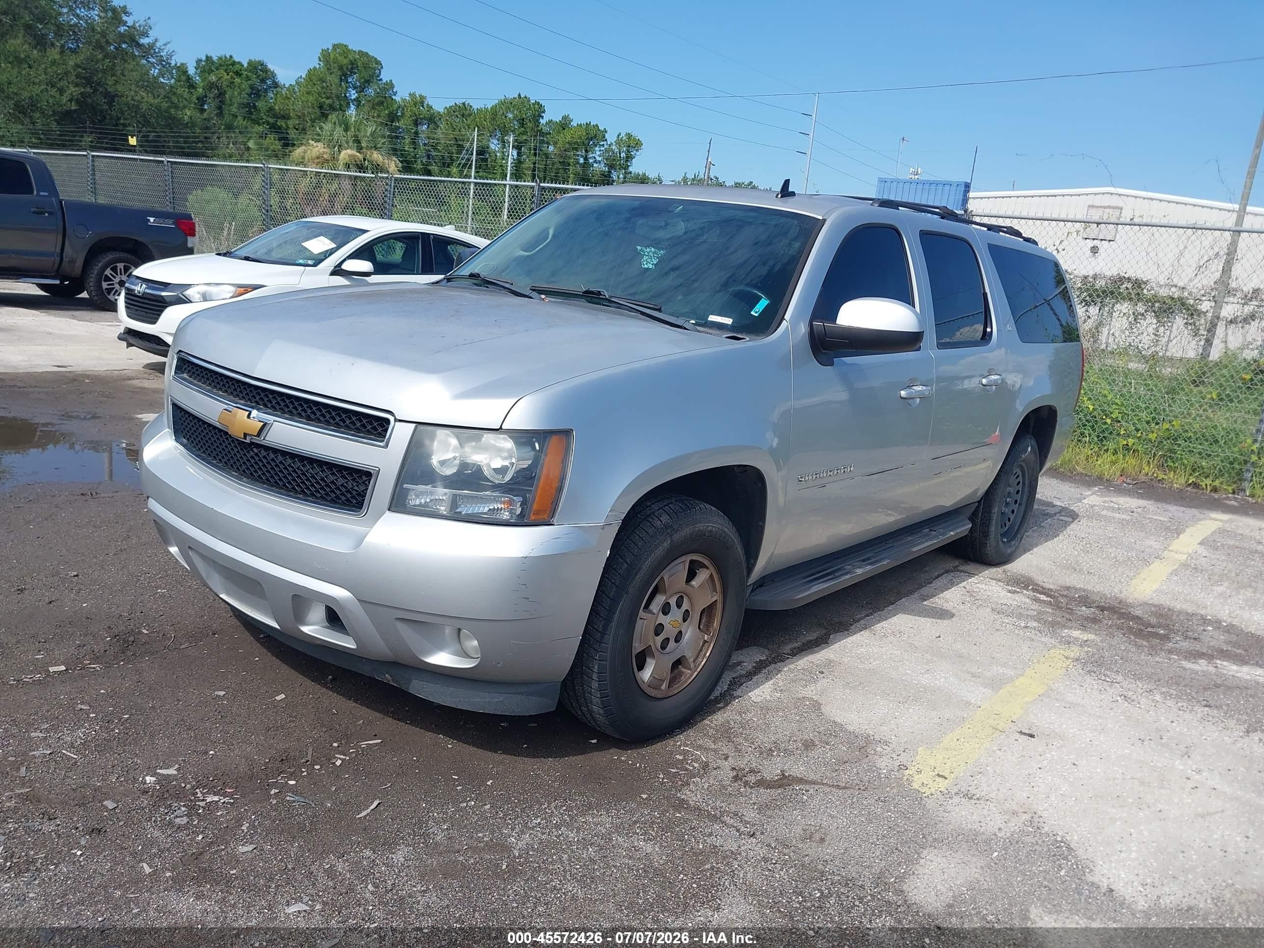 2012 Chevrolet Suburban Lt Silver vin: 1GNSCJE02CR240382