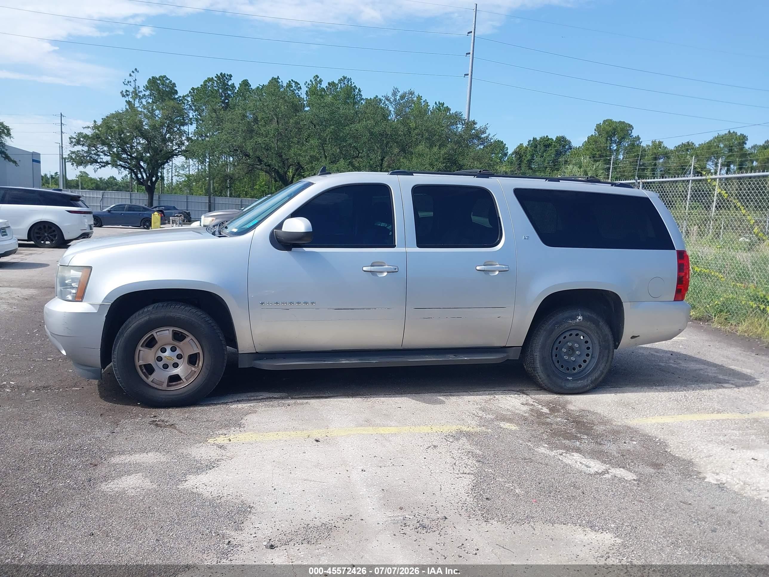 2012 Chevrolet Suburban Lt Silver vin: 1GNSCJE02CR240382