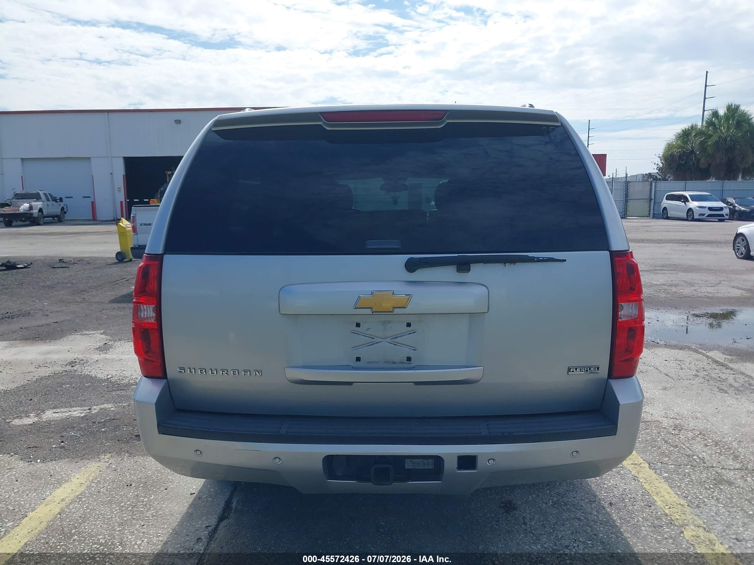 2012 Chevrolet Suburban Lt Silver vin: 1GNSCJE02CR240382