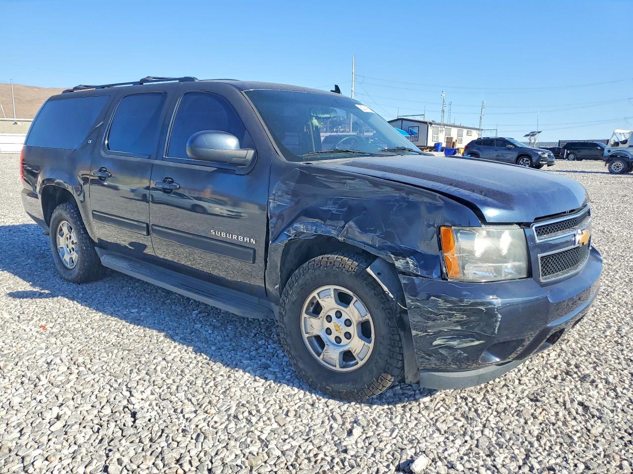 2013 Chevrolet Suburban C1500 Lt Черный vin: 1GNSCJE02DR218173