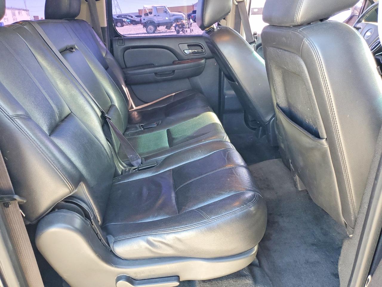 2013 Chevrolet Suburban C1500 Lt Черный vin: 1GNSCJE02DR218173