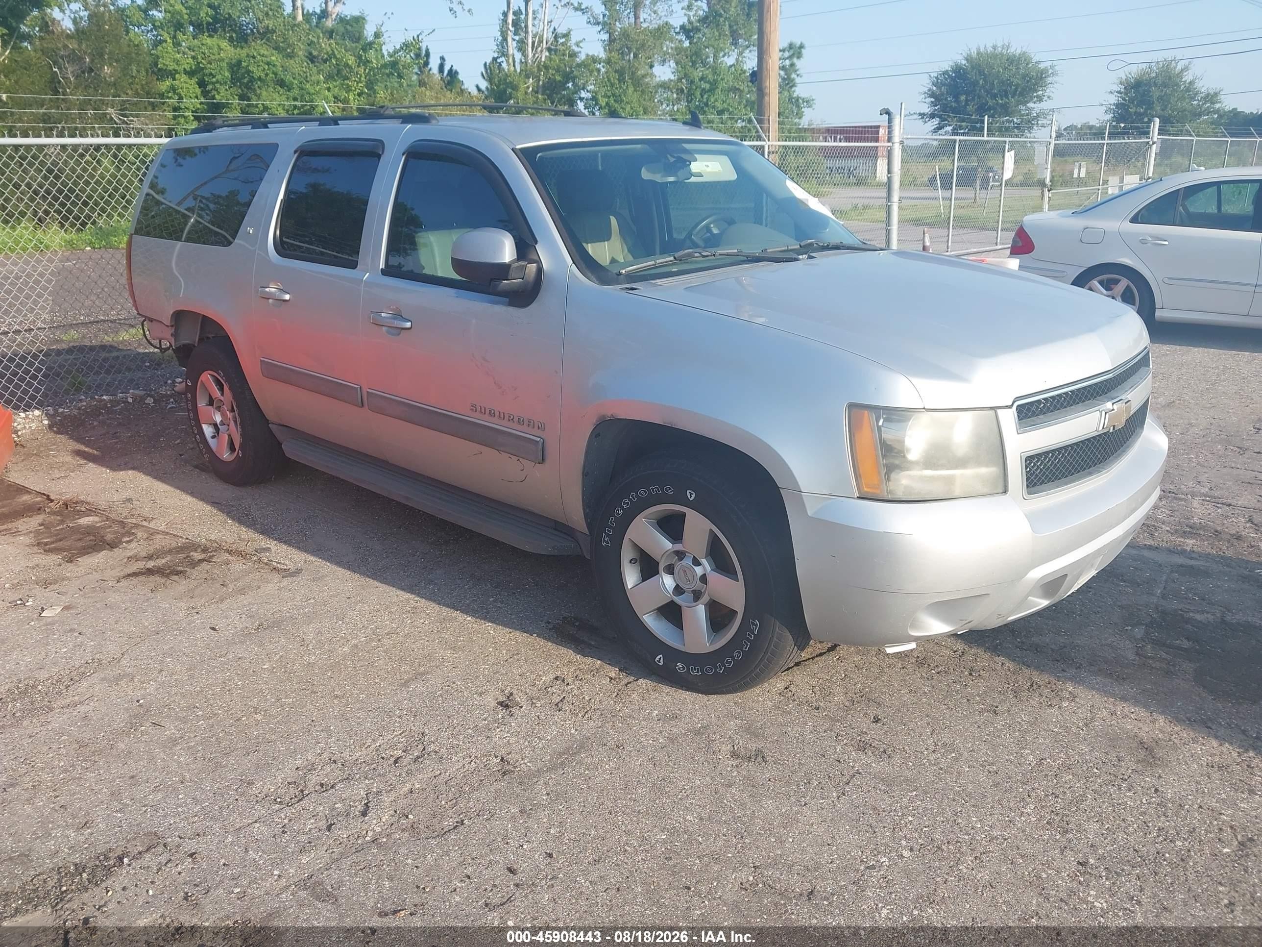 2011 Chevrolet Suburban Lt Silver vin: 1GNSCJE03BR346855