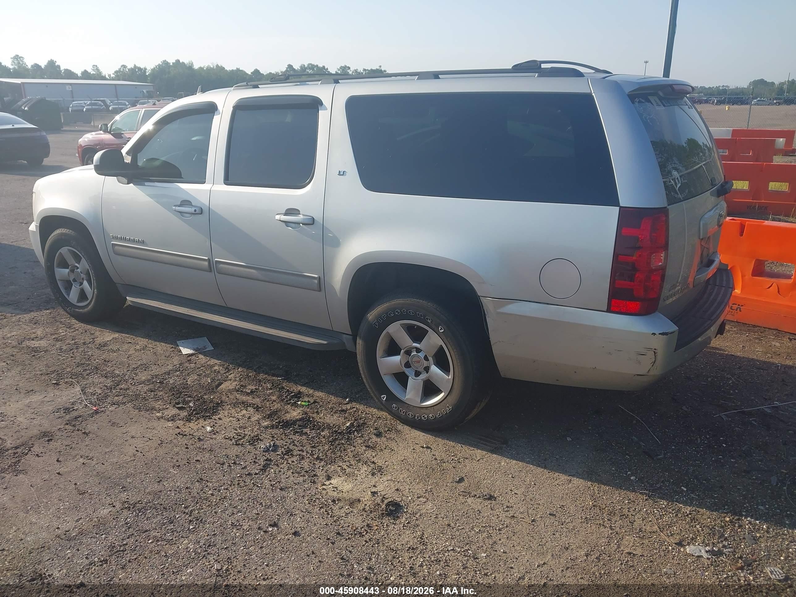 2011 Chevrolet Suburban Lt Silver vin: 1GNSCJE03BR346855