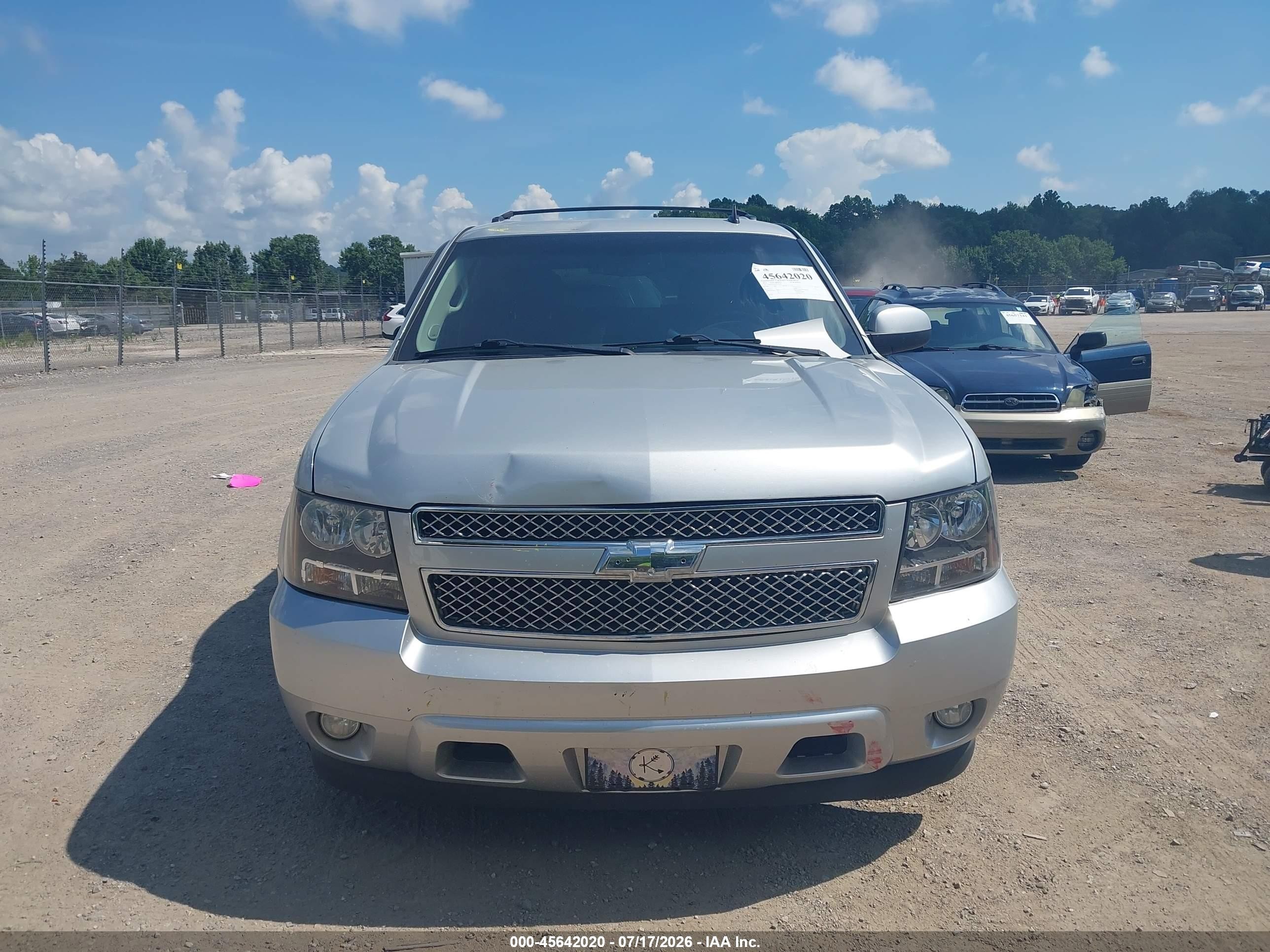 2014 Chevrolet Suburban Lt Silver vin: 1GNSCJE04ER114334