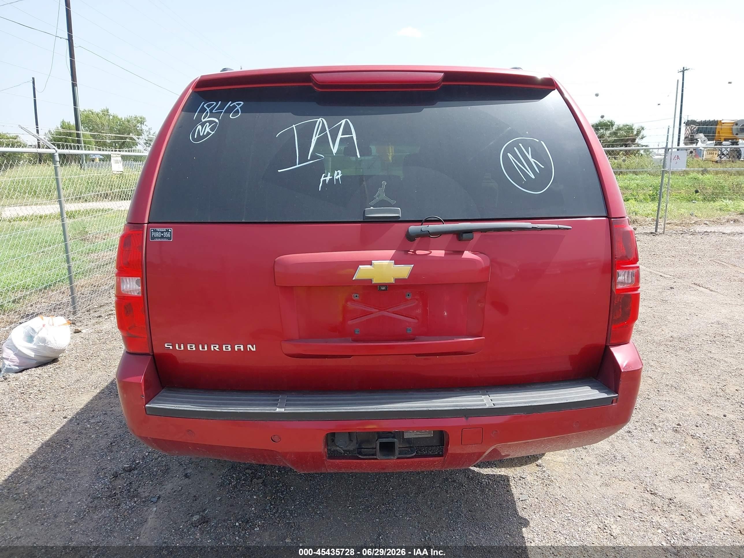 2013 Chevrolet Suburban Lt Red vin: 1GNSCJE05DR101848