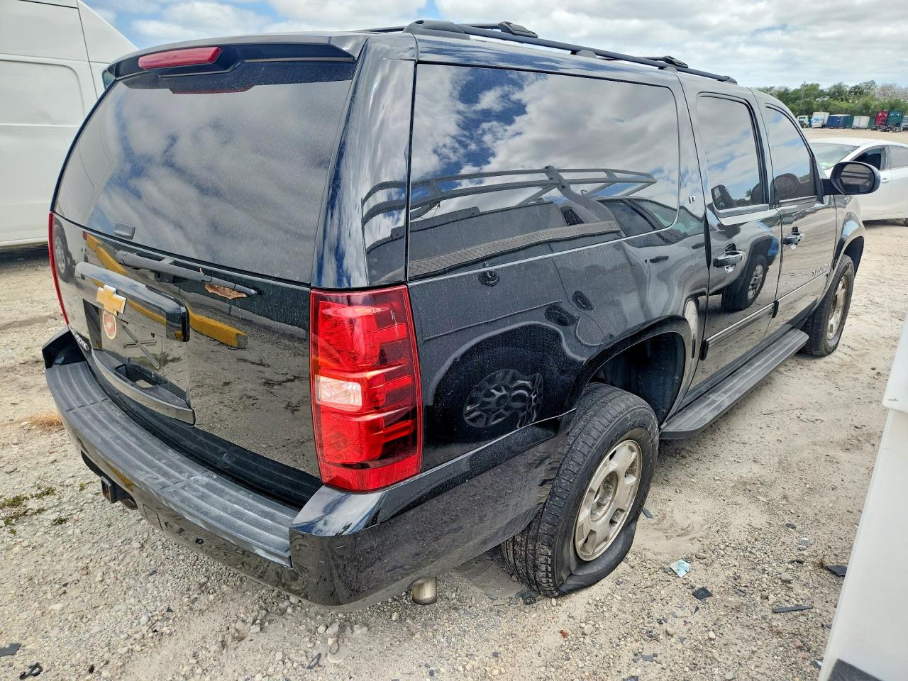 2014 Chevrolet Suburban C1500 Lt Black vin: 1GNSCJE05ER107084